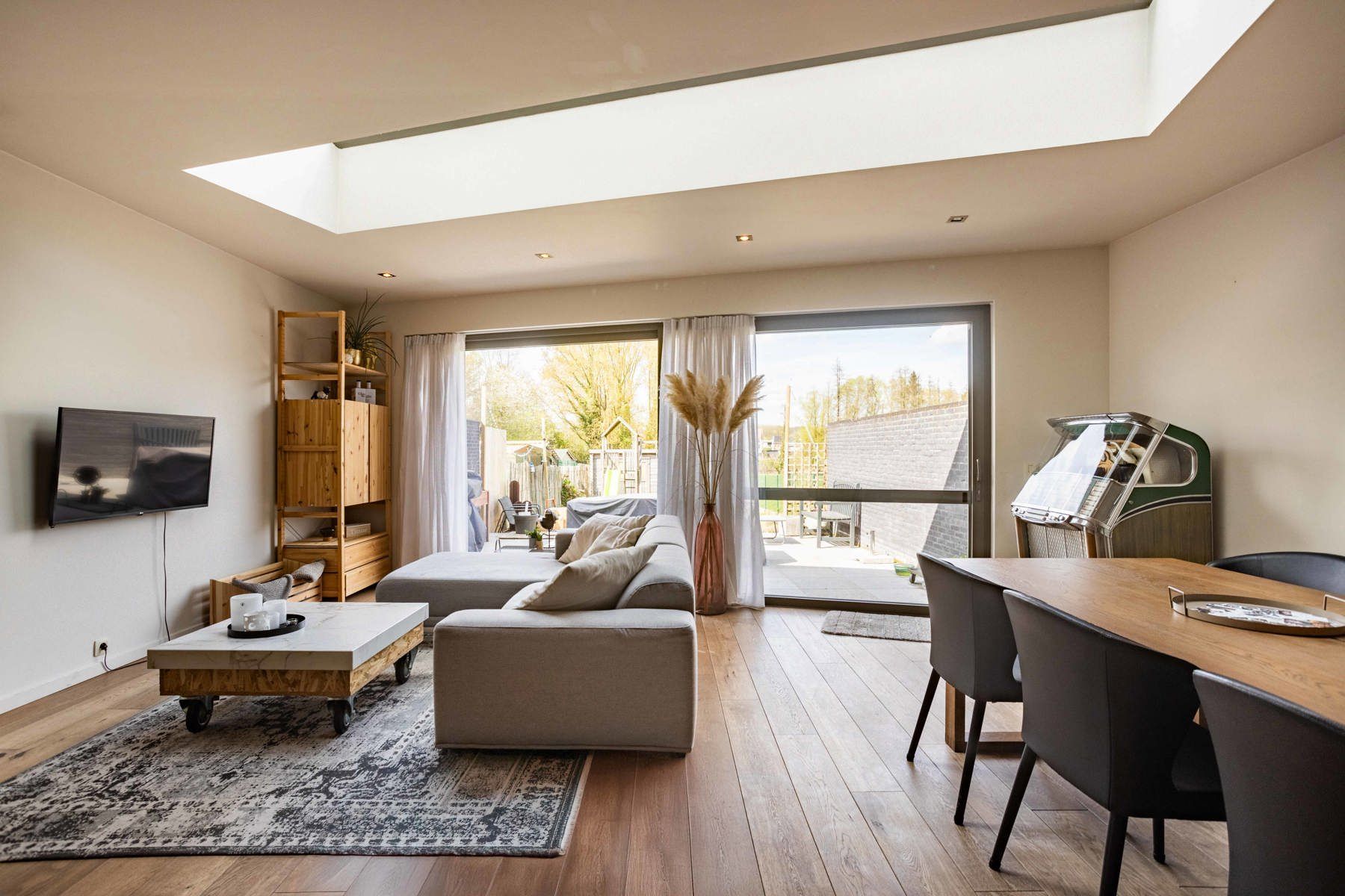 Te Koop: Instapklare woning met 4 slaapkamers te Herzele foto {{pictureIndex}}