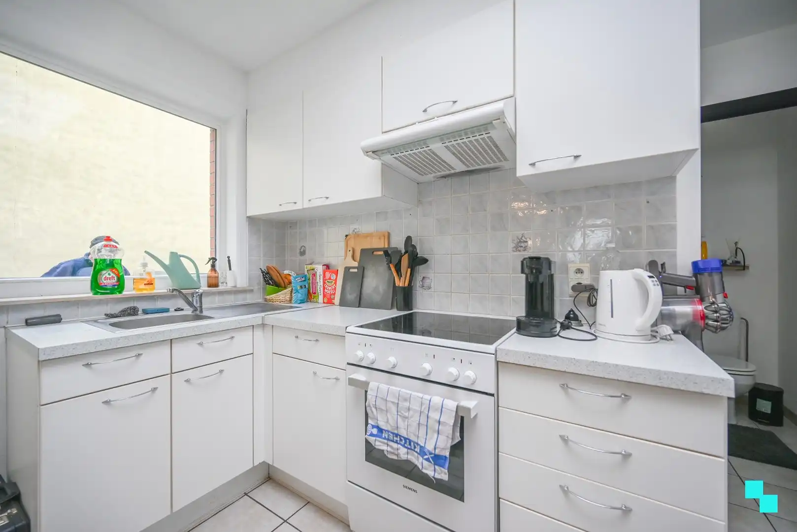 Gelijkvloerse woning met uitweg achteraan in Wielsbeke foto 8