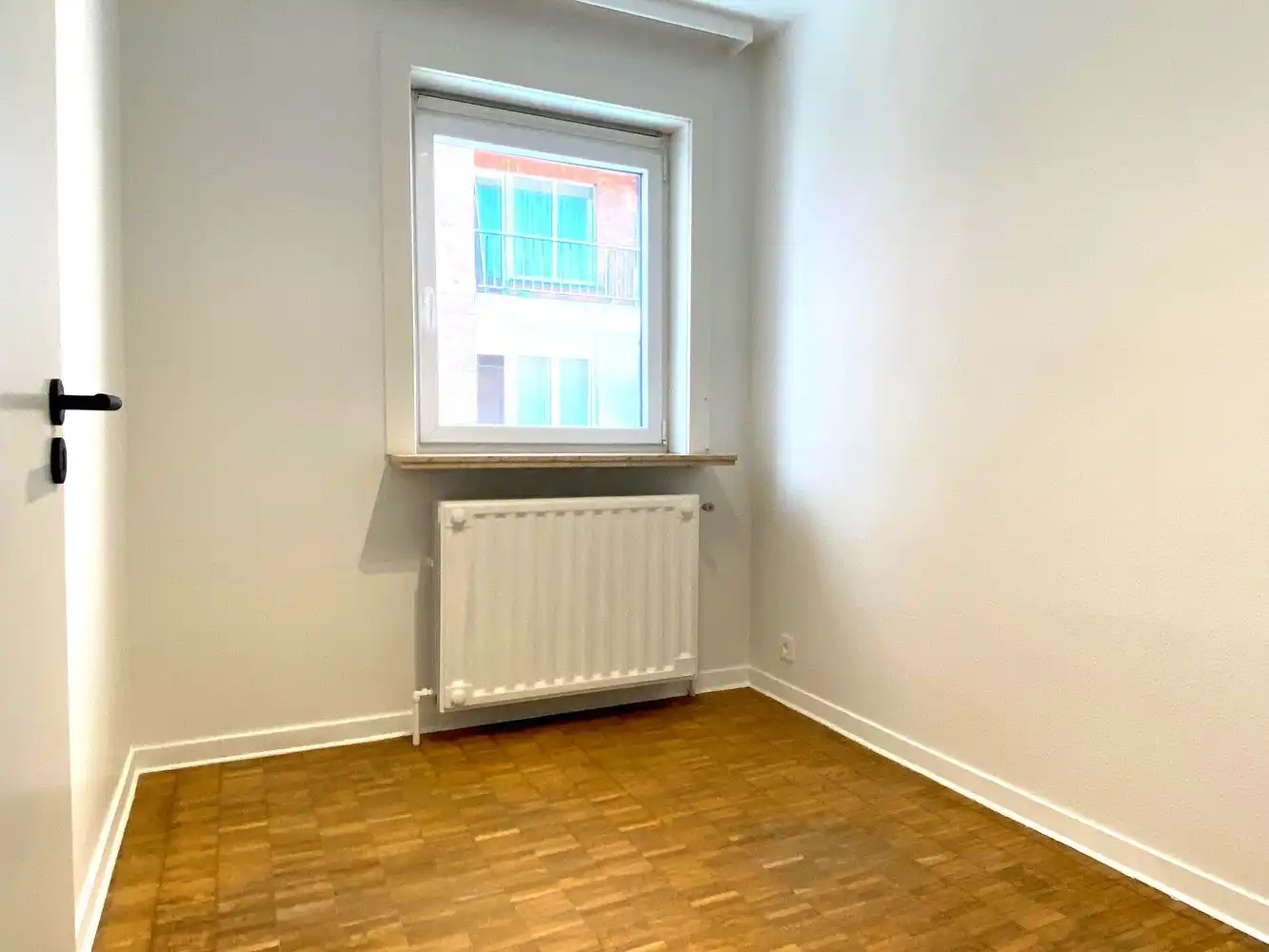 Instapklaar appartement met terras nabij het Zuidpark foto 10