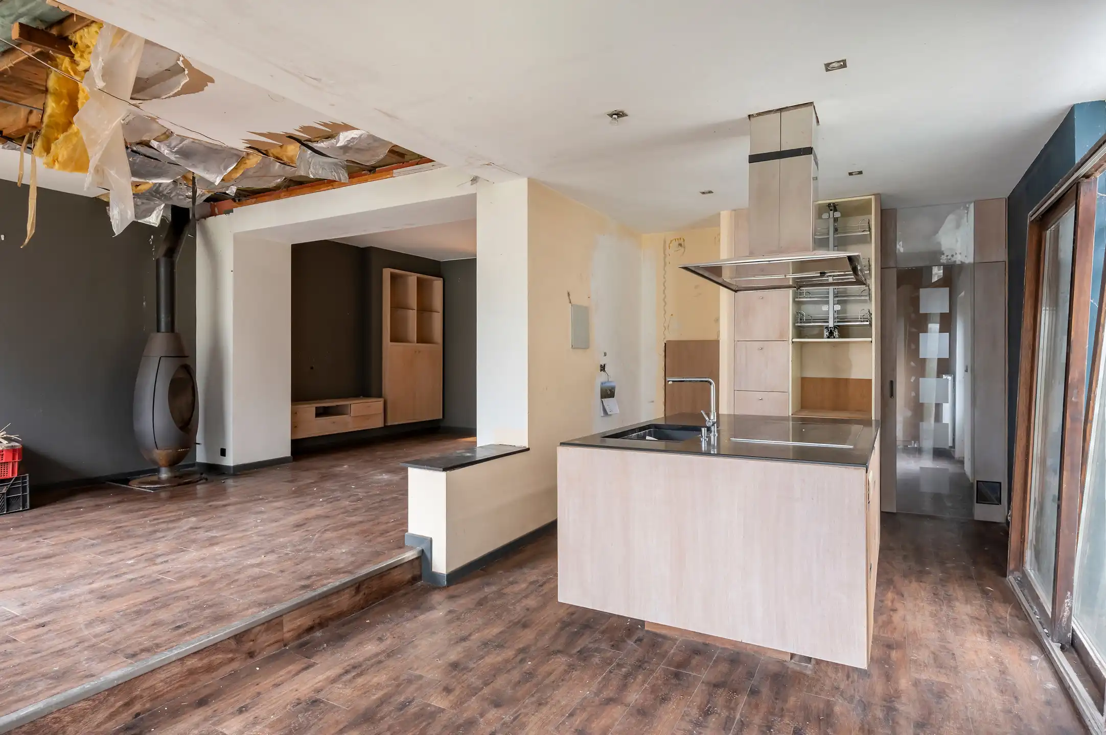 Te renoveren woning met groene tuin te  Heide  foto 3