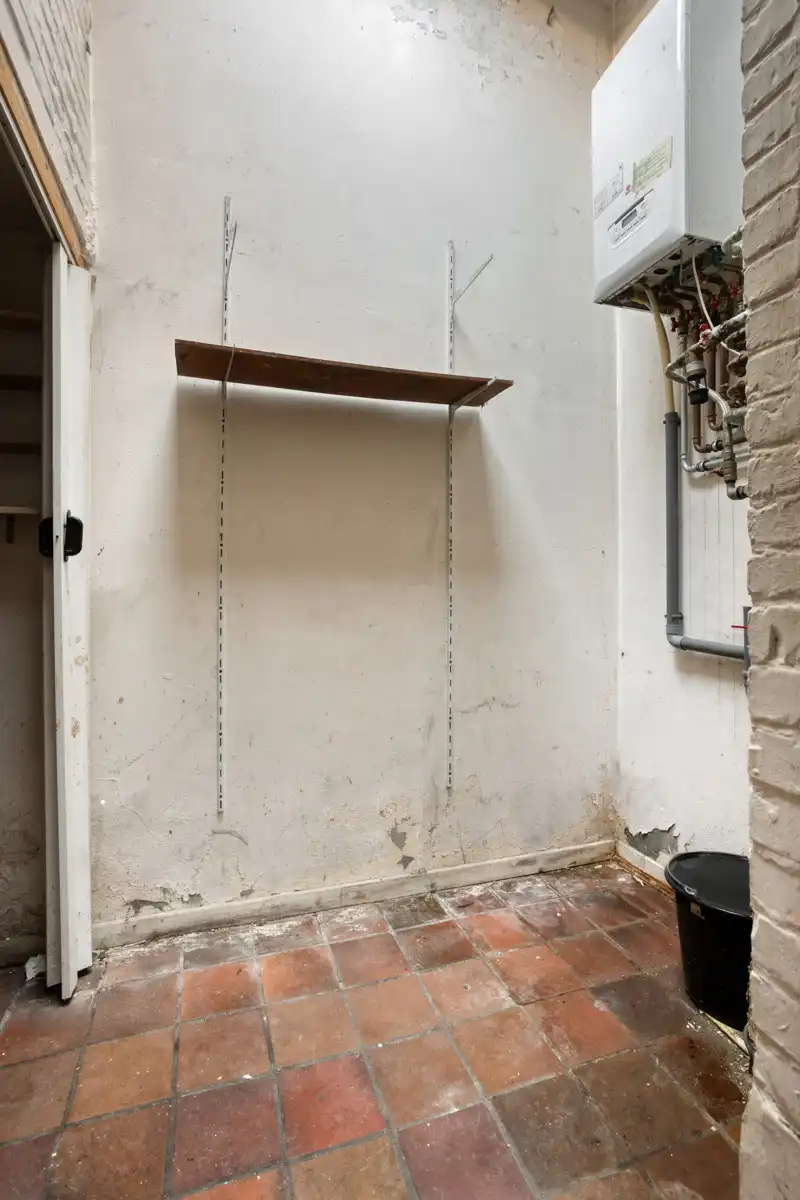 Te renoveren stadswoning in centrum Aalst foto 8