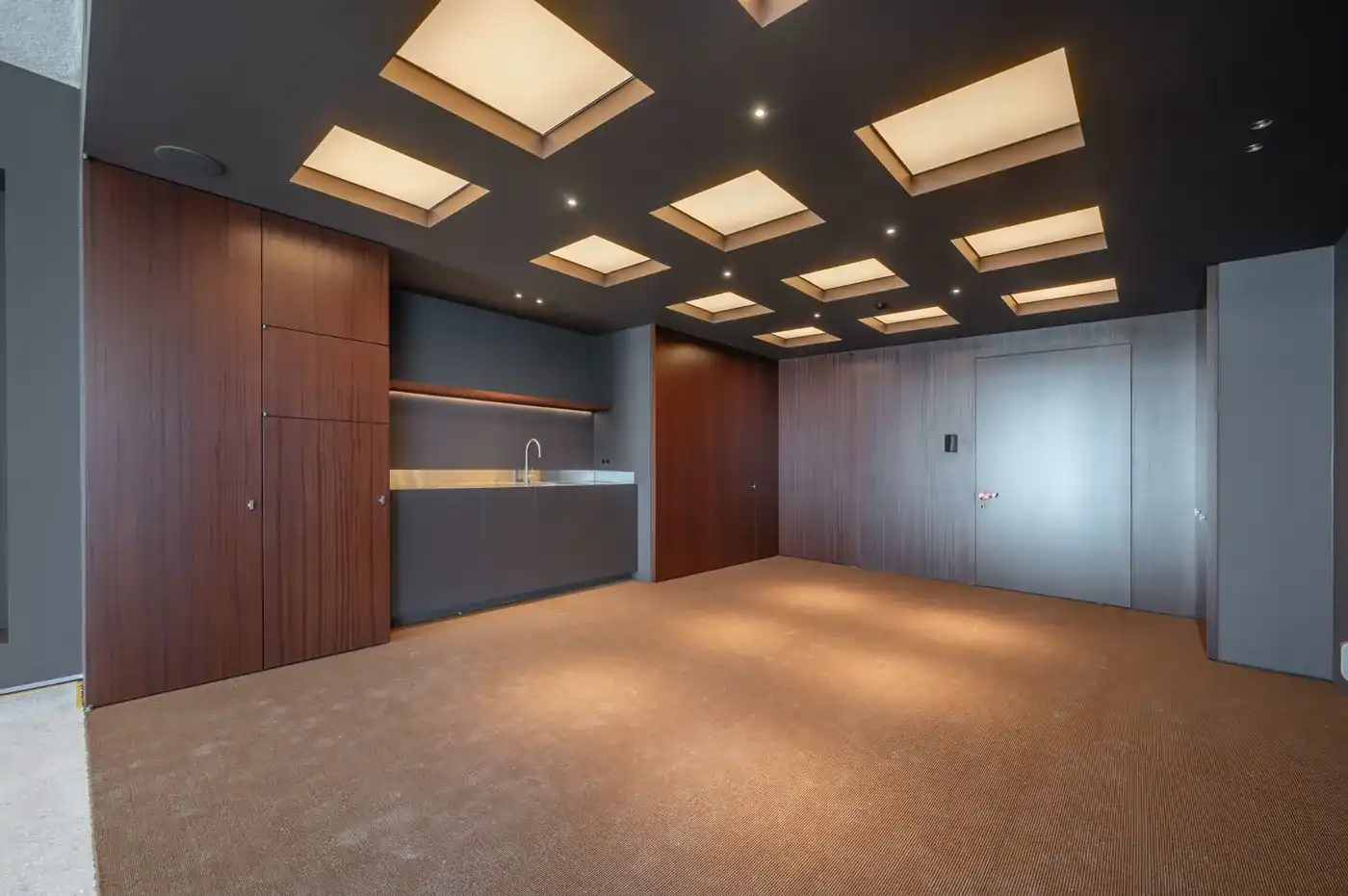 Kantoorruimte van ca. 145 m² te huur – professionele en gedeelde kantooromgeving foto 3
