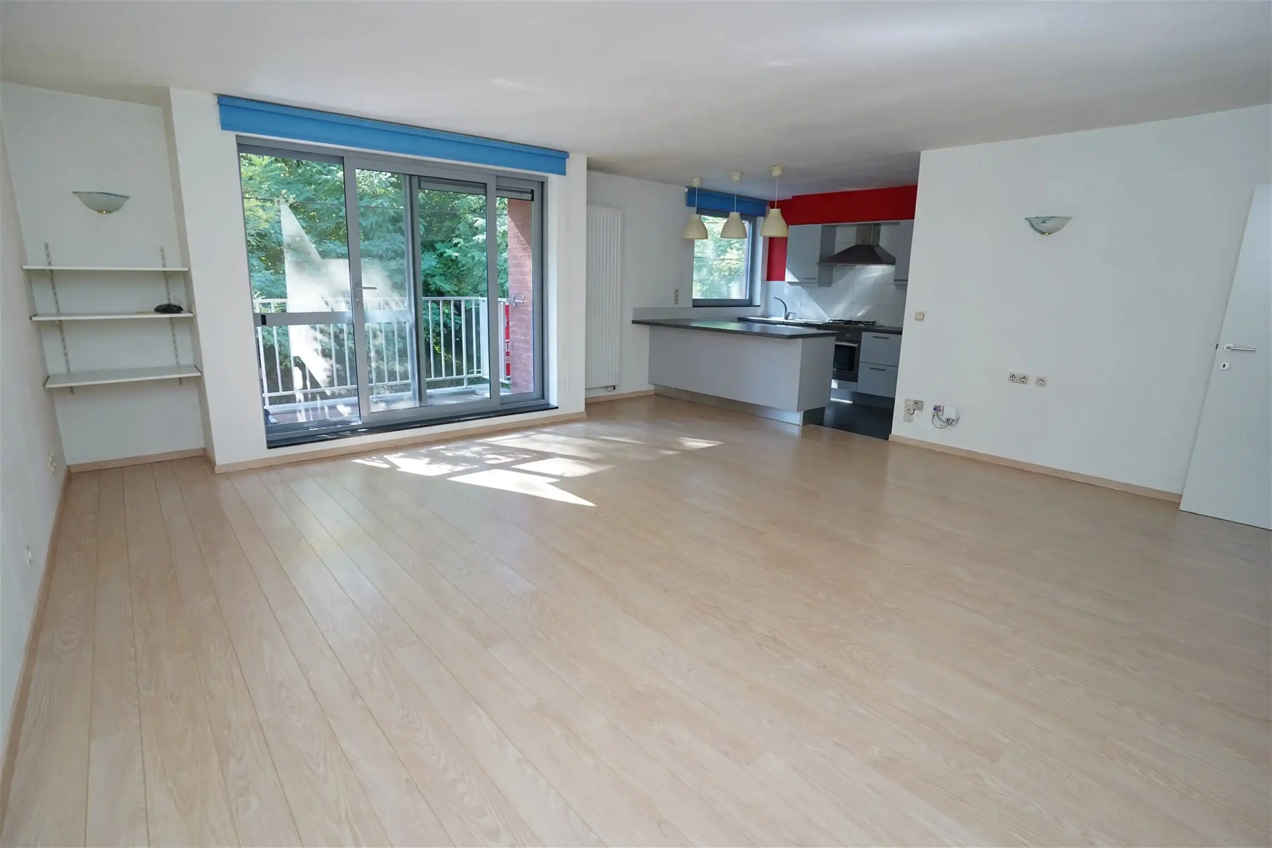 Heel leuk en rustig appartement met garage en terras! foto 2
