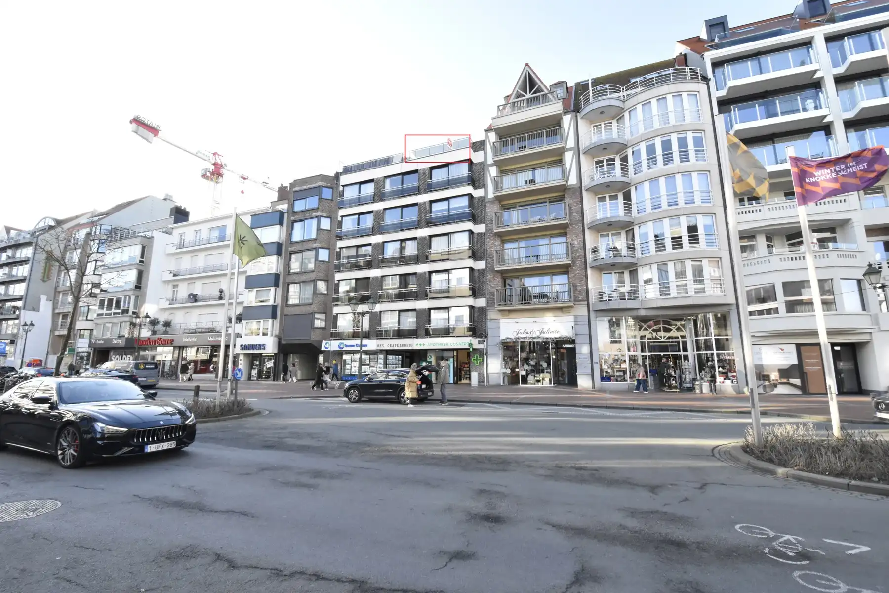 Penthouse te huur foto {{pictureIndex}}