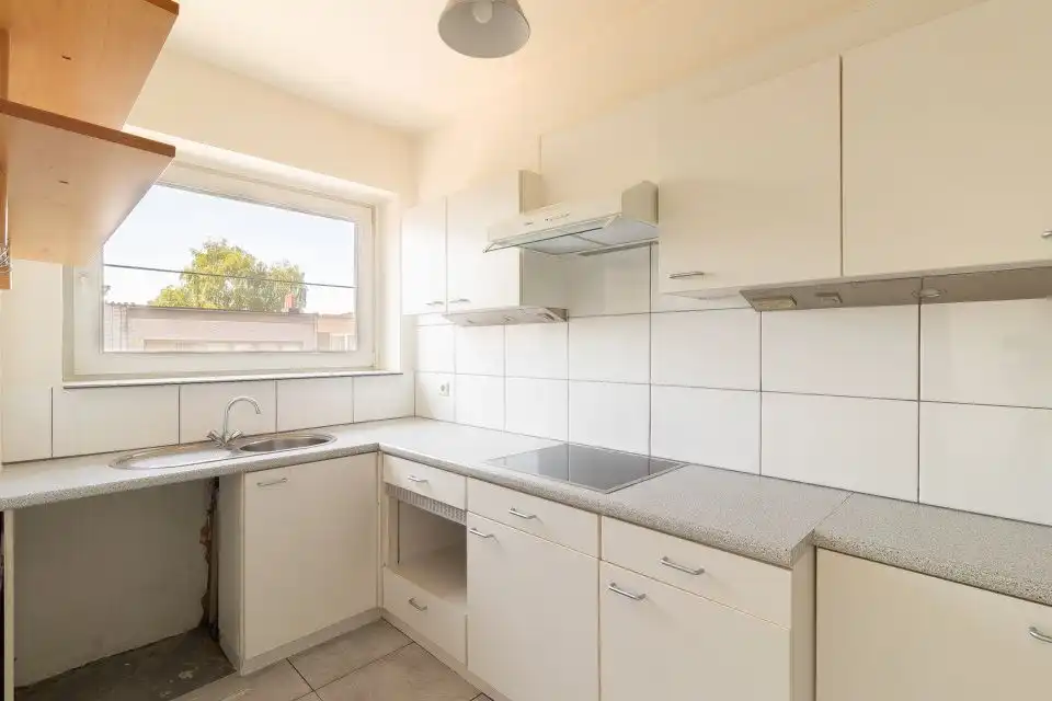 Twee slaapkamer appartement met terras! foto 6