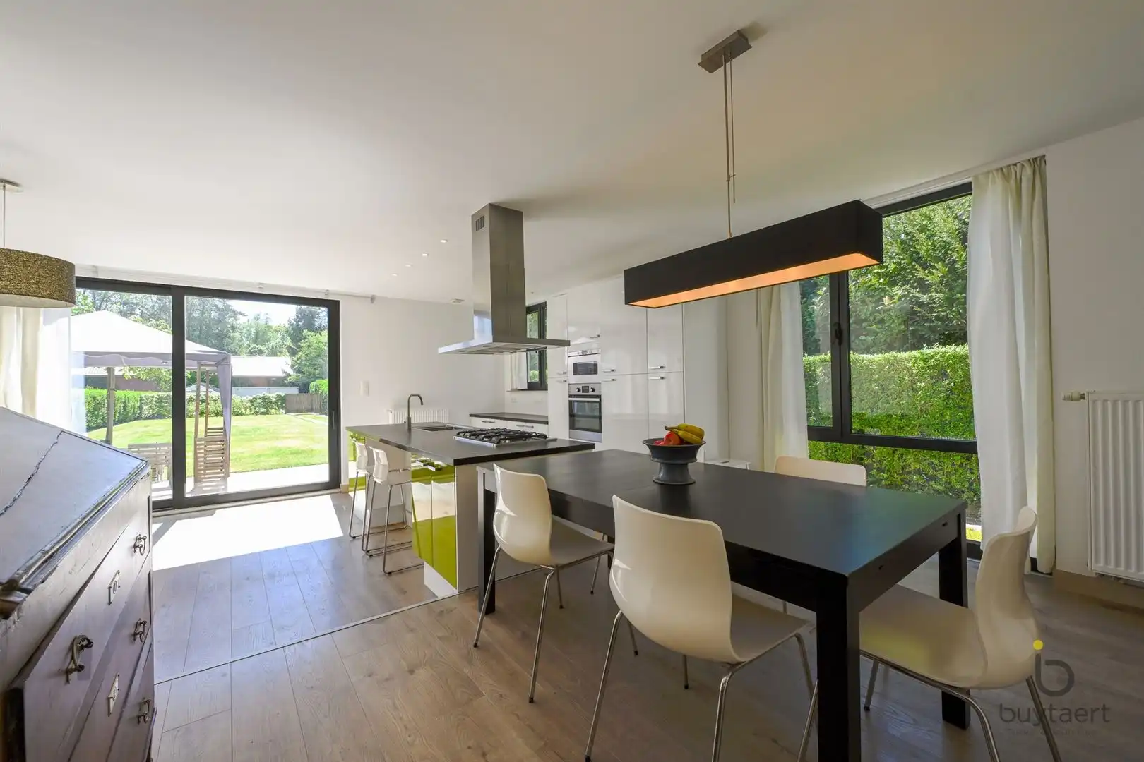 Gelijkvloerse woning met tuin te Schilde. foto 6