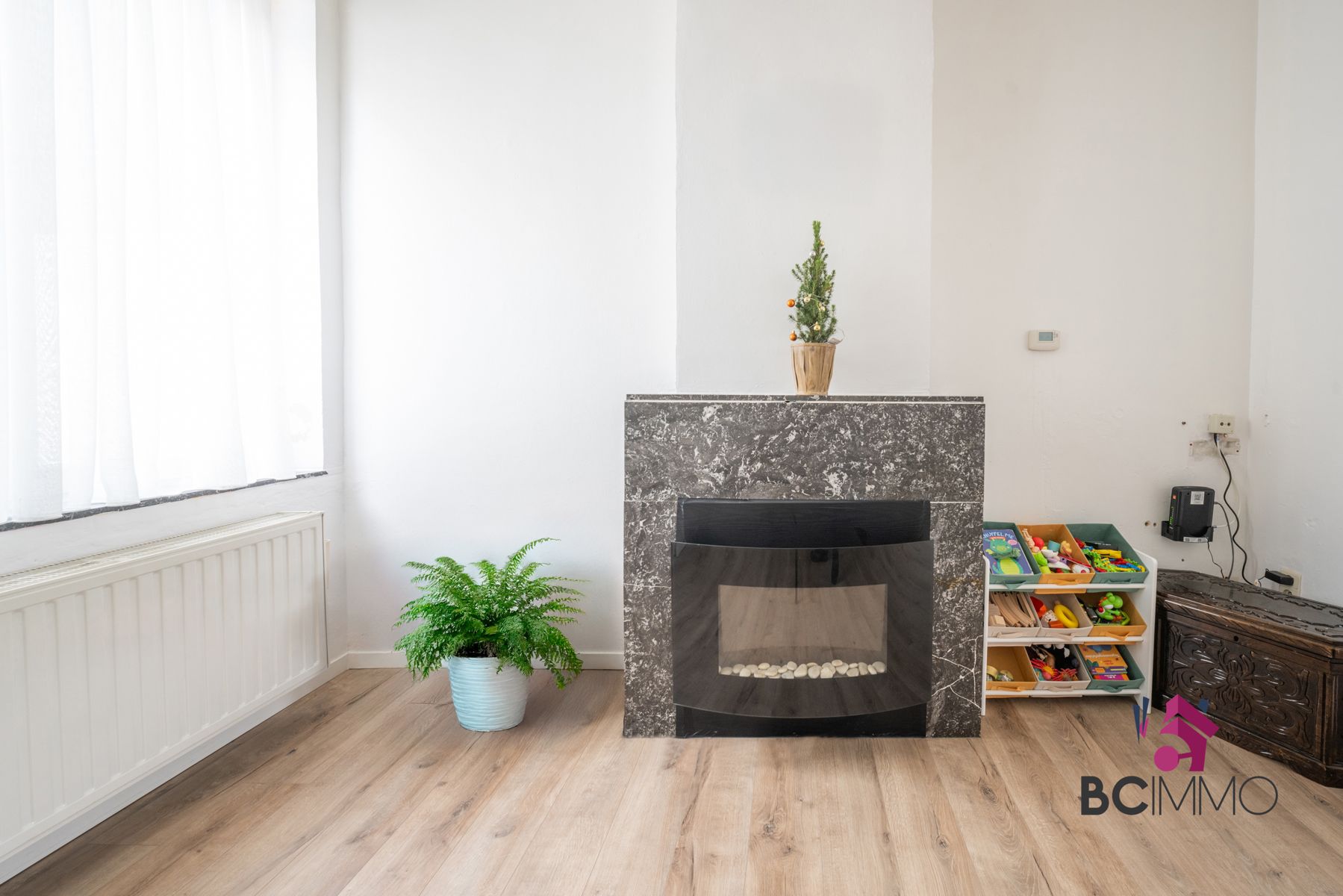 Karaktervolle woning met ruime tuin te Genk foto 5