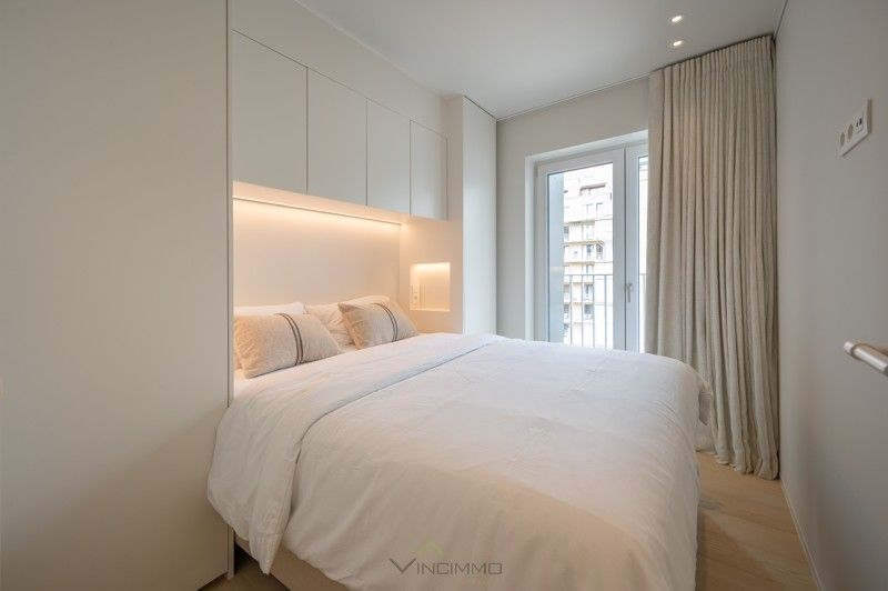Lichtvolle, instapklare penthouse met drie volwaardige slaapkamers, meerdere terrassen en een open zicht op La Réserve en het Casinoplein. foto 10