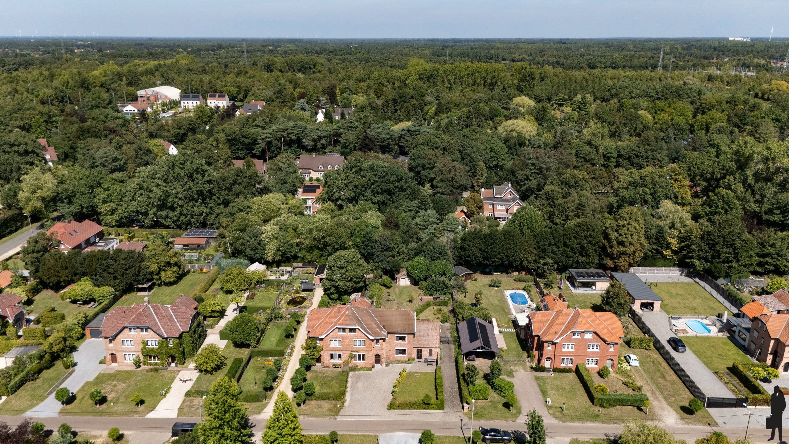 Stijlvolle, gerenoveerde HOB-villa met 7 slpk in topwijk Mol foto {{pictureIndex}}