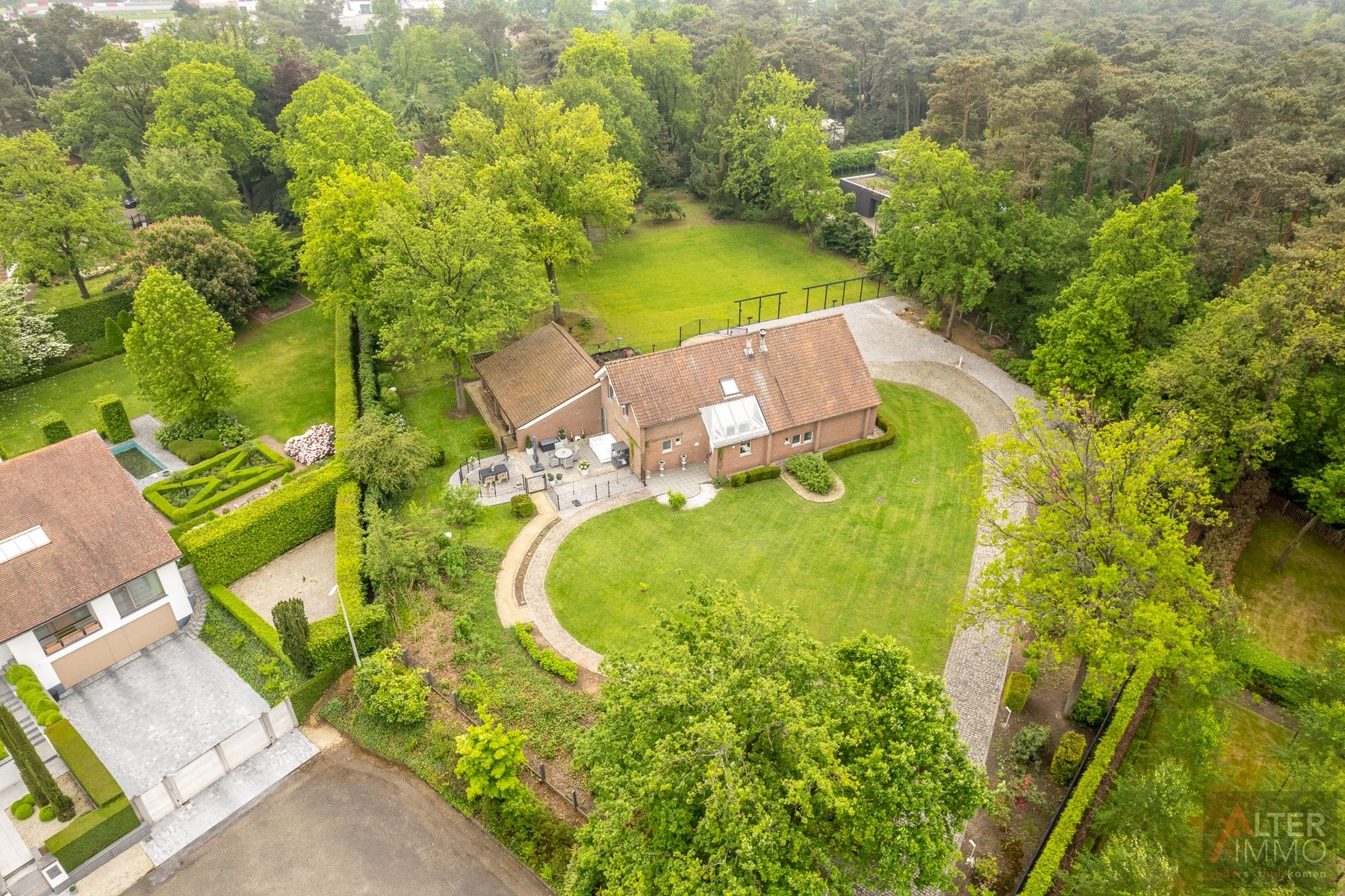 VERKOCHT! Uitzonderlijke villa in een schitterende residentiële, groene setting op een royaal perceel van 48a 15ca. te Zolder! foto 42