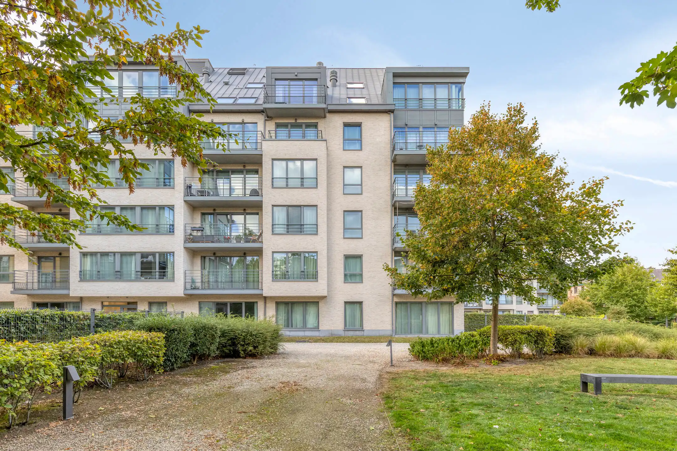 Recent appartement met EPC B vlakbij NAVO foto {{pictureIndex}}