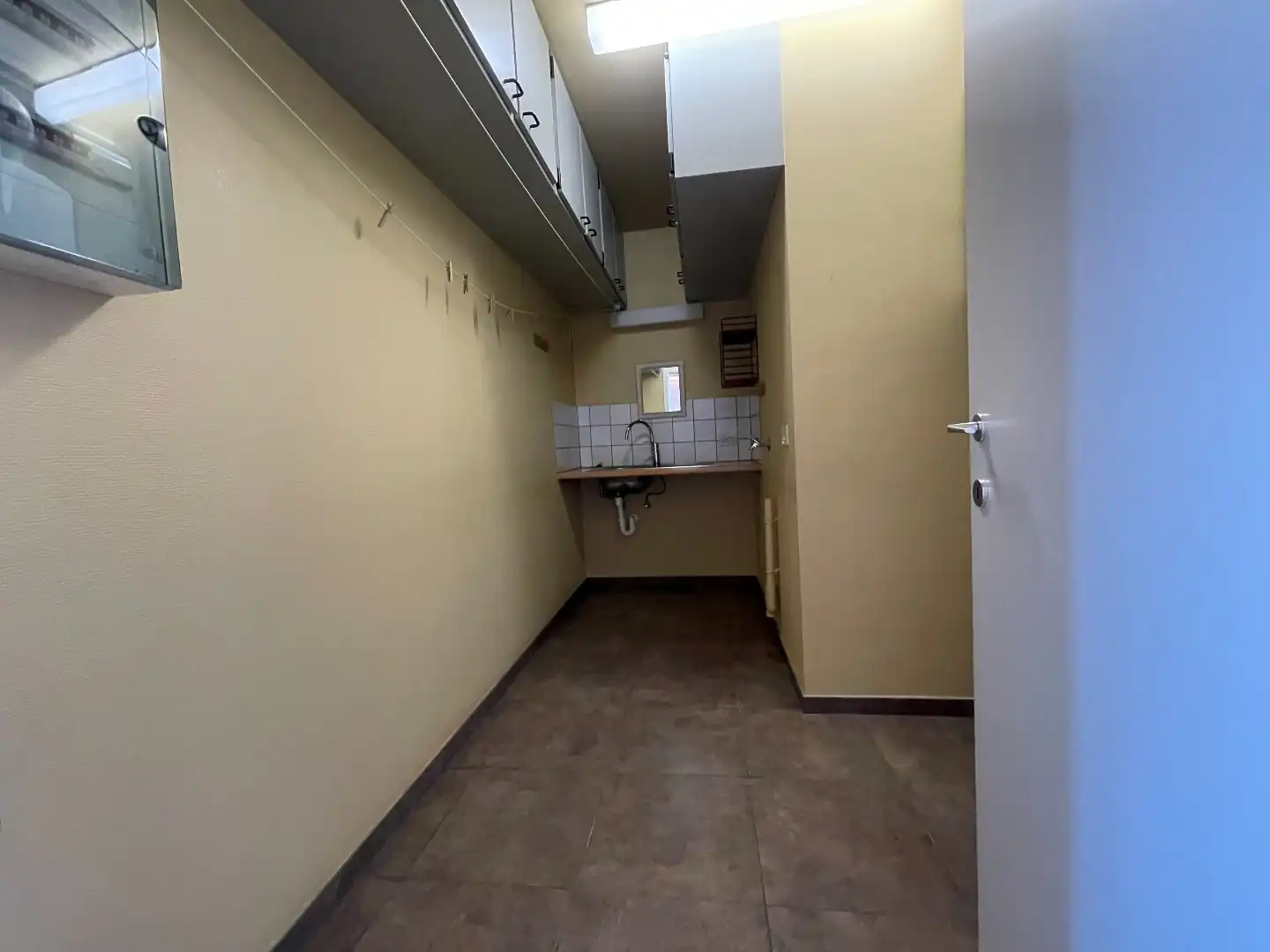 Ruim 2-slaapkamer appartement met garage in Kuurne foto 9