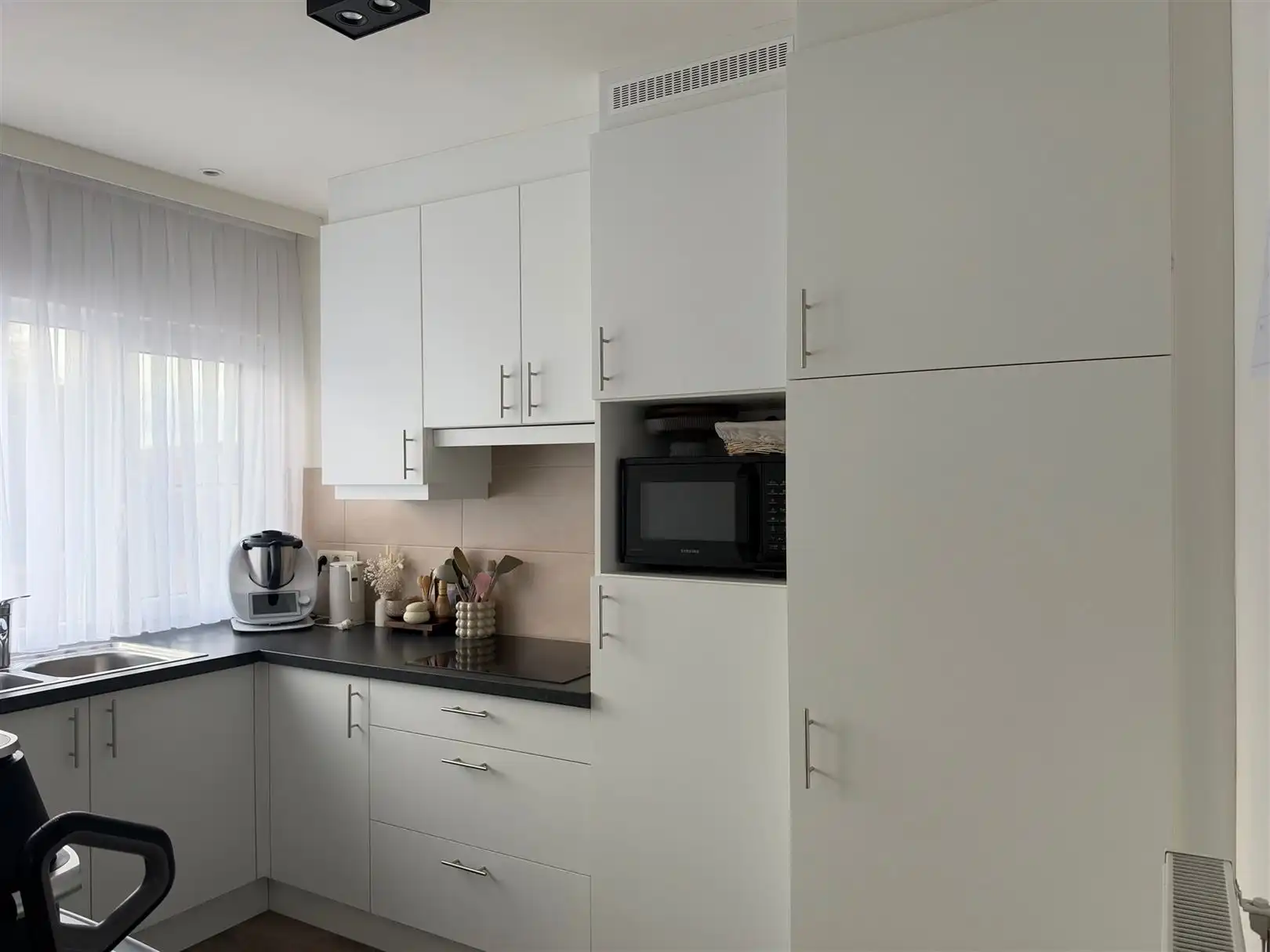 Volledig gerenoveerd appartement in Ekeren-centrum foto 5