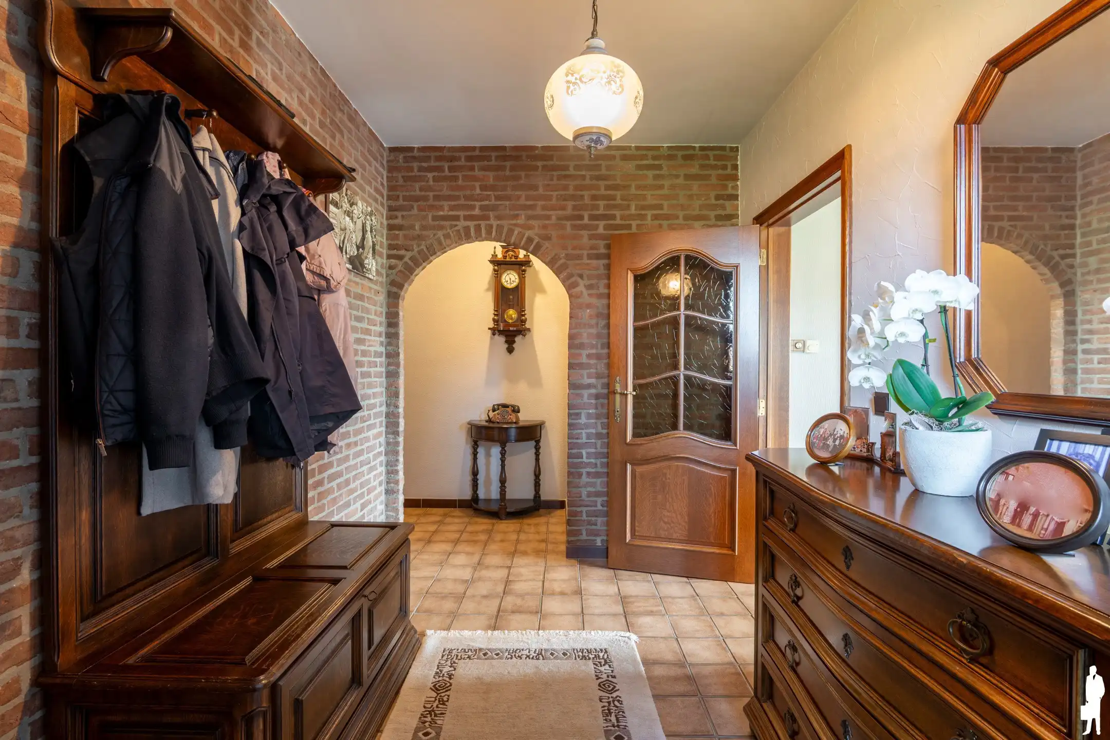 Villa met matgazijn op een perceel van ca. 2.000m² aan de groene rand in Poppel foto 2