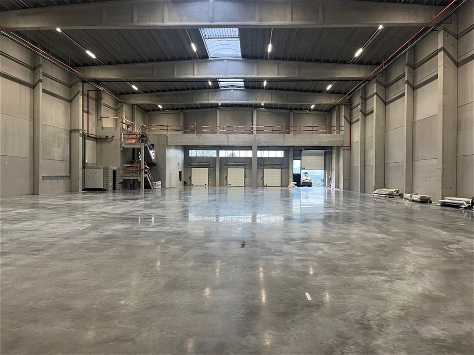 Nieuwbouw magazijnen te Wevelgem foto 11