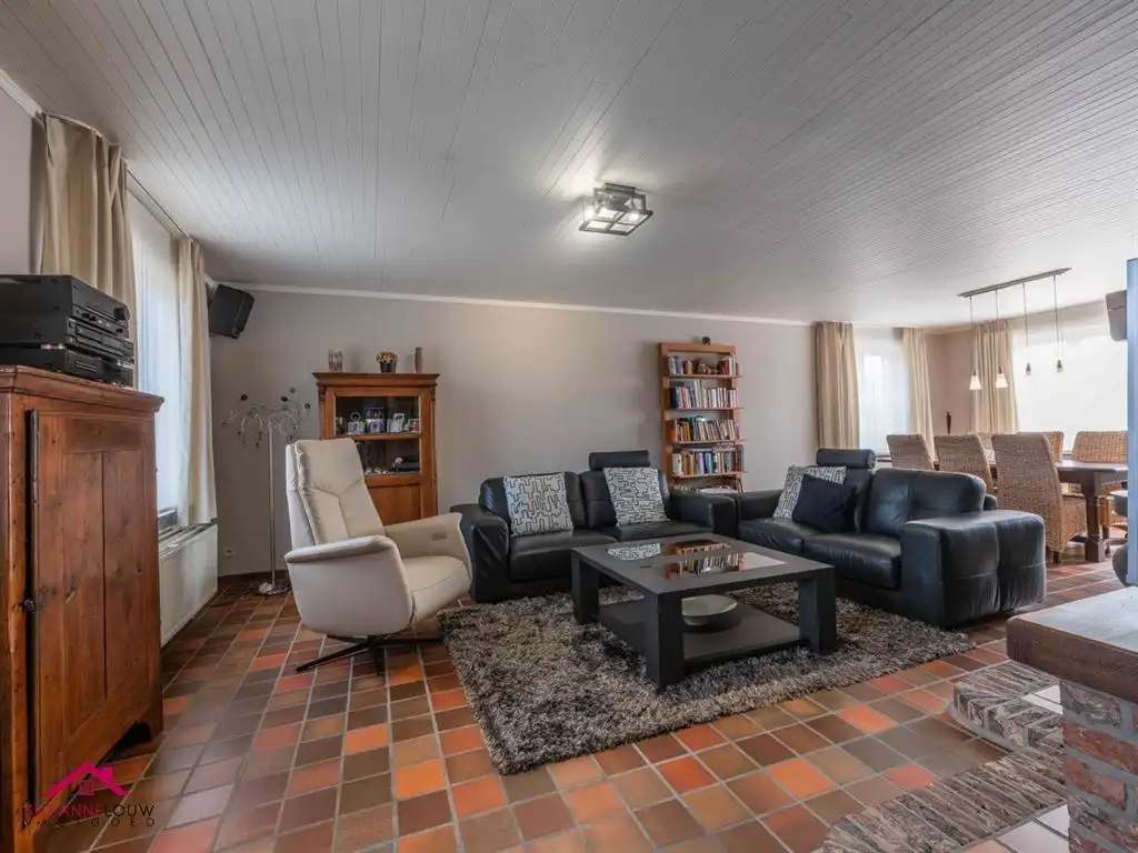 Gezellige vrijstaande woning, volledig onderkelderd foto 22