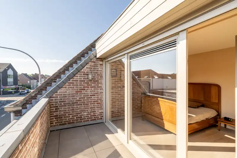 Unieke en ruime woning met geïntegreerd kantoor, 4 slpks en zuidgerichte tuin foto 21