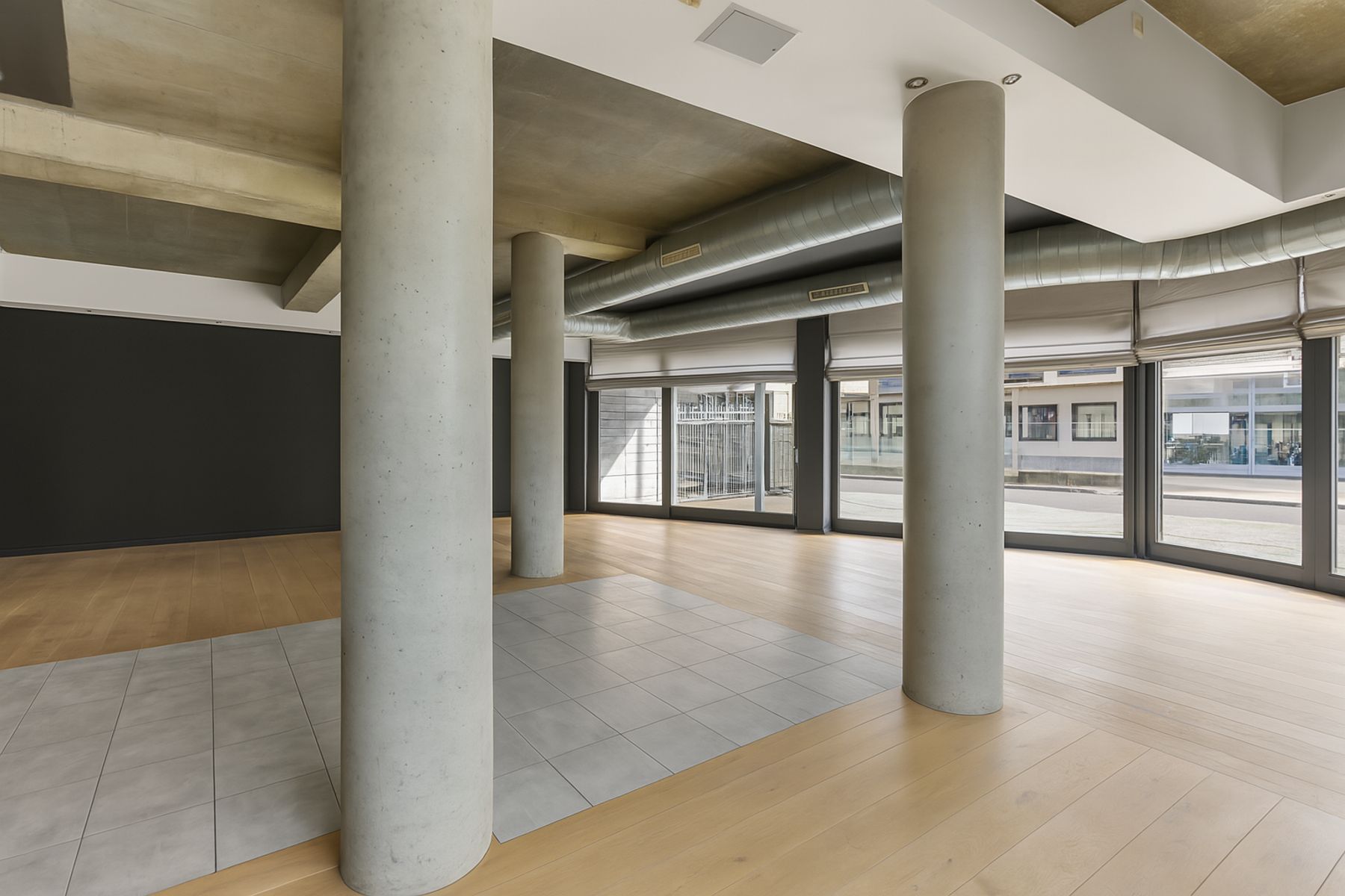 Handelspand + appartement op AAA+ locatie! foto {{pictureIndex}}