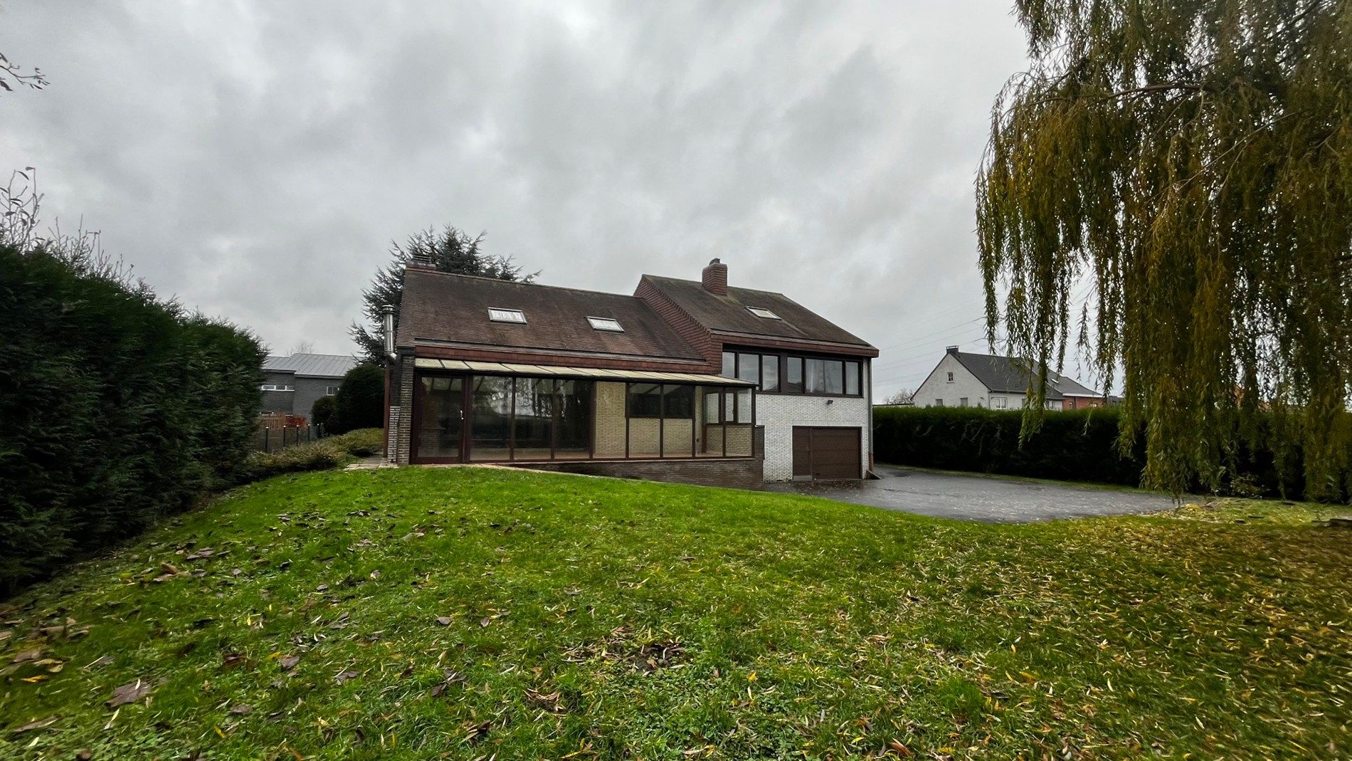 Grote woning op 1518 m² met 5 kamers & een grote garage foto 15