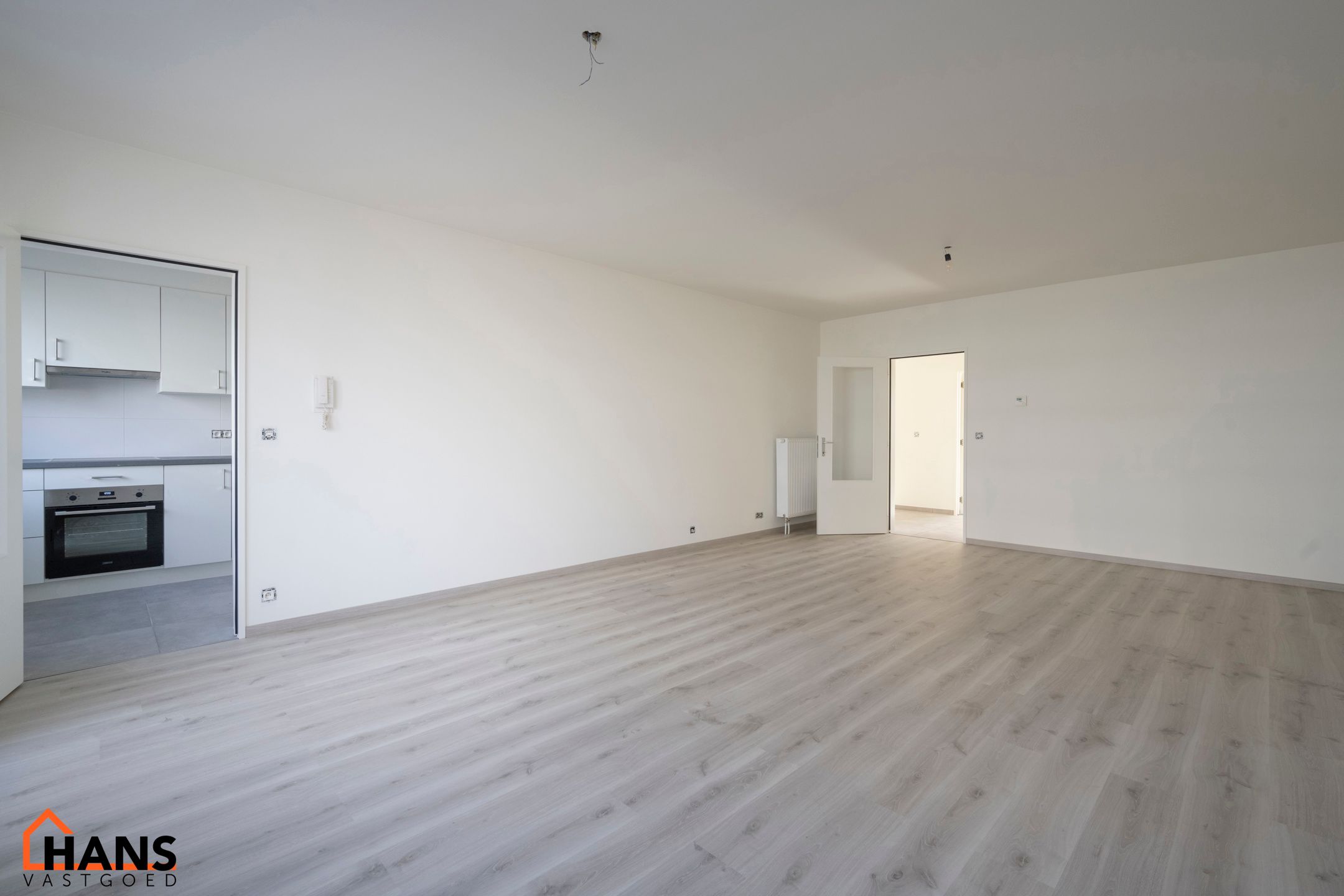 Gerenoveerd appartement met garagebox. foto 3