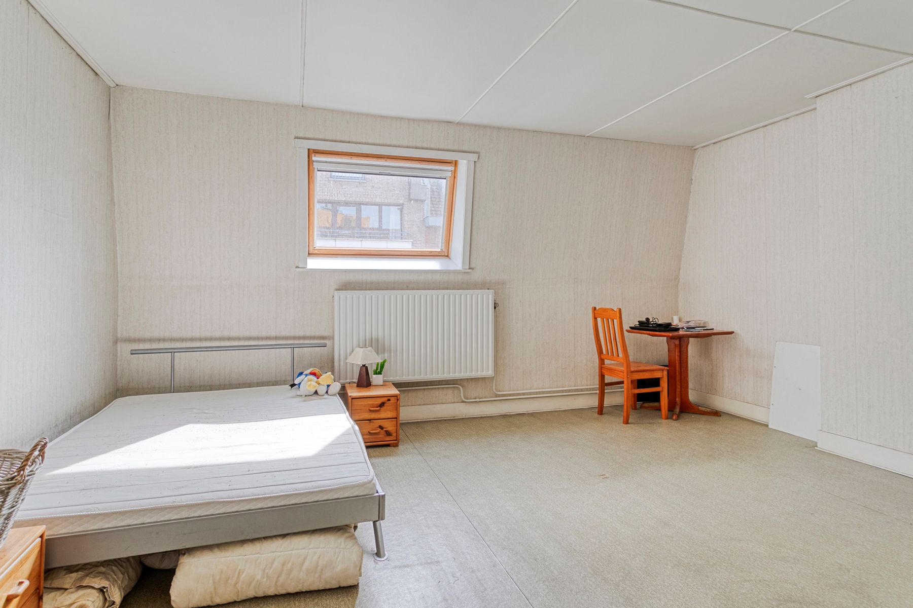 Goedgelegen woning met 4 slaapkamers !! foto 11