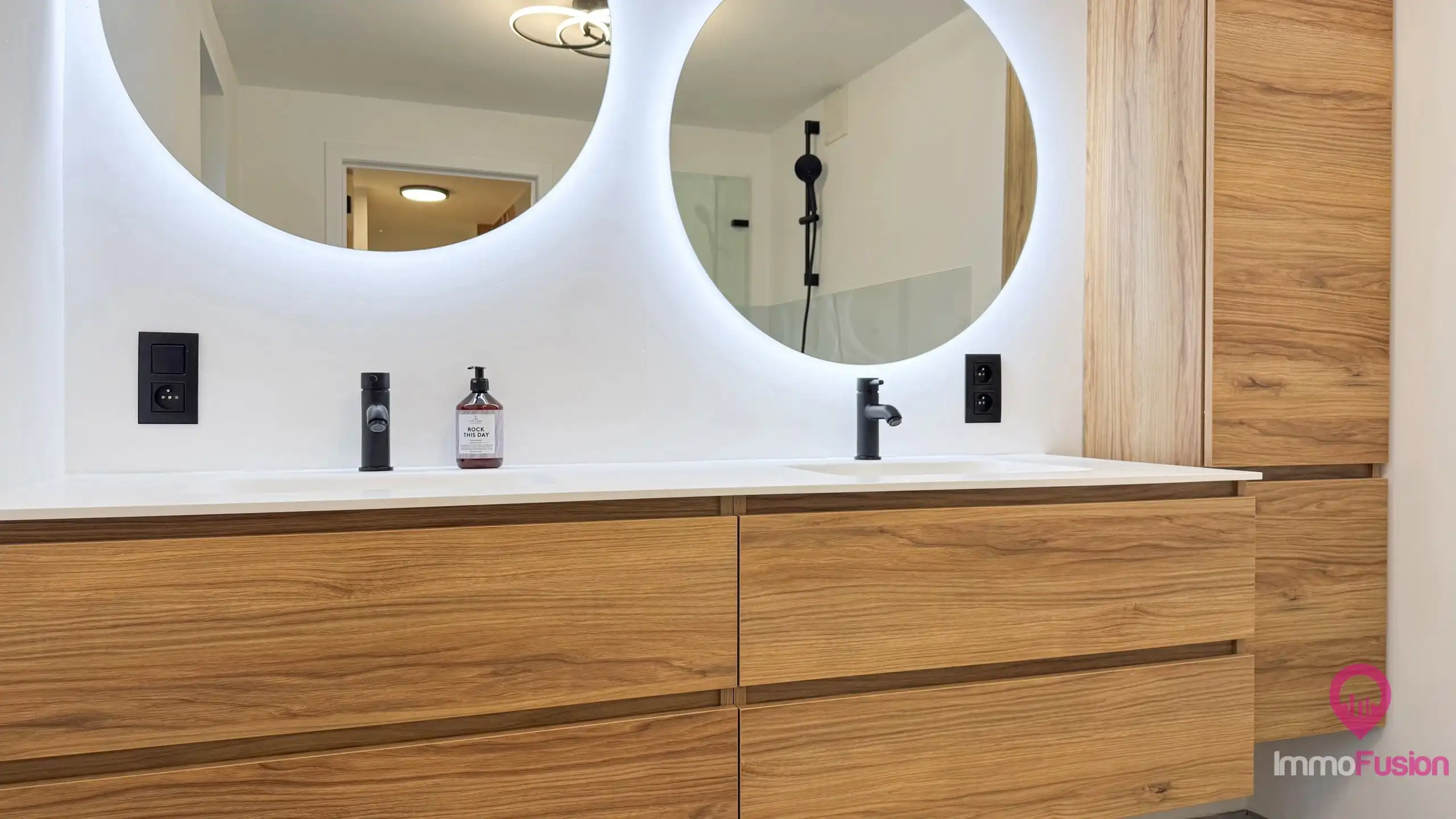 Ruime instapklare open bebouwing met 2 badkamers op 9a grond foto 18