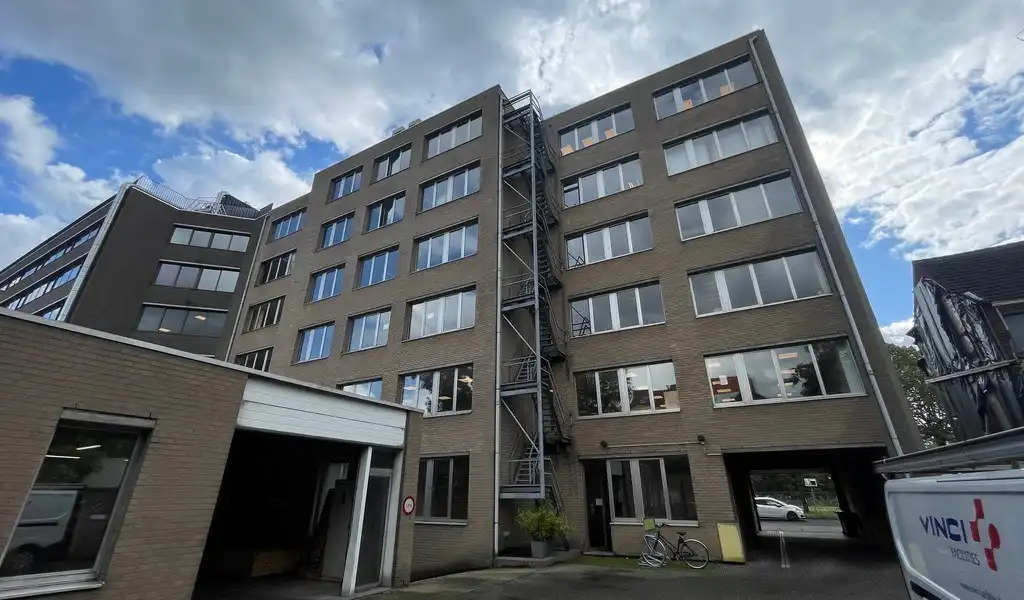 Kantoorruimte te huur in Quinten Building te Berchem foto 24