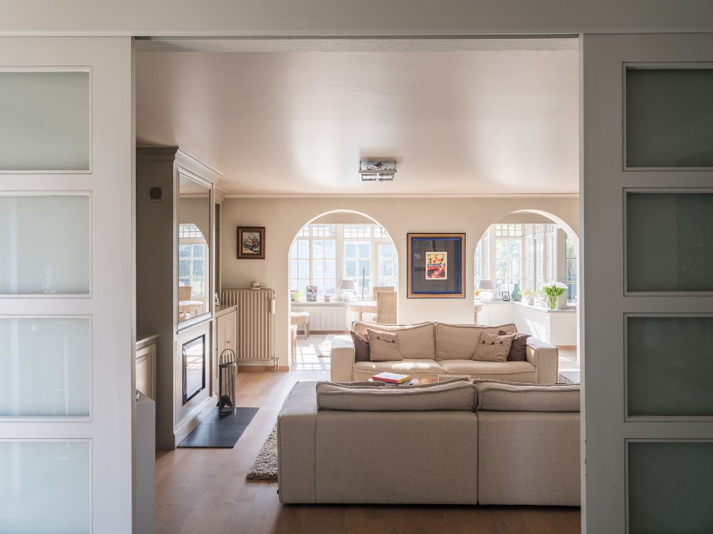 Instapklare, vrijstaande woning met zwembad op een zonnig perceel, drie slaapkamers en de mogelijkheid voor een praktijkruimte in een rustige omgeving. foto 19
