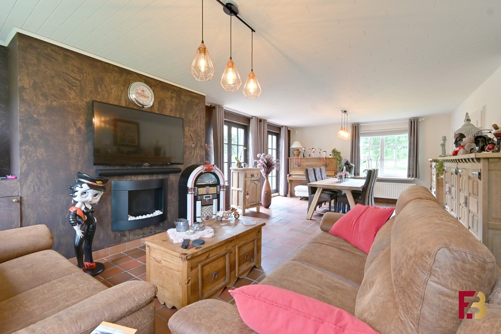 Gezellige bungalow met grote tuin in Petegem-aan-de-Leie (Deinze) foto 8