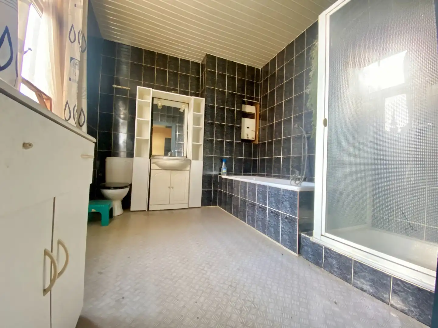 RUIM HANDELSPAND MET TAL VAN MOGELIJKHEDEN OP CENTRUM LOCATIE foto 23