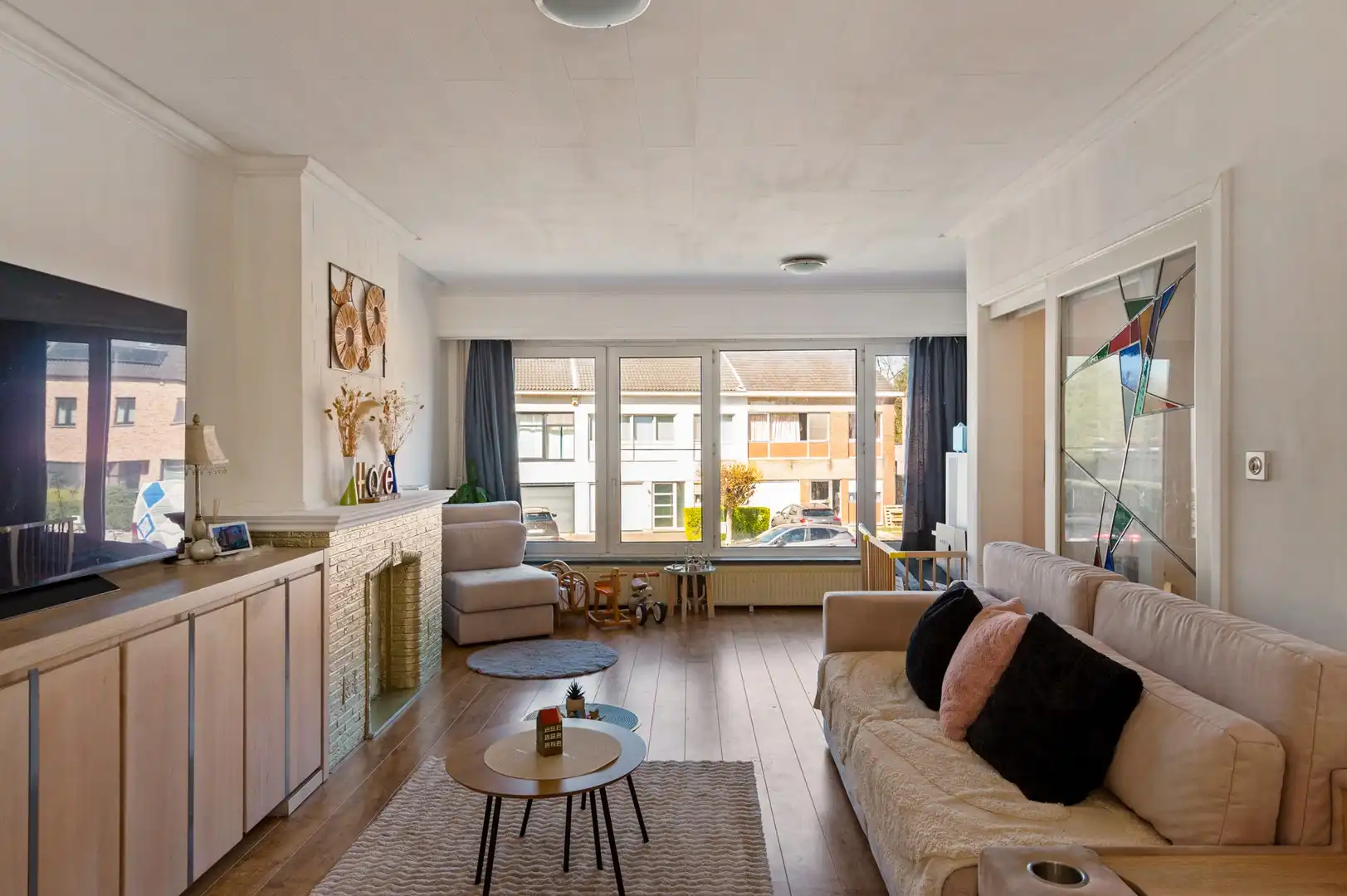 Ruime woning met tuin, polyvalente ruimte en zonnige tuin foto 5