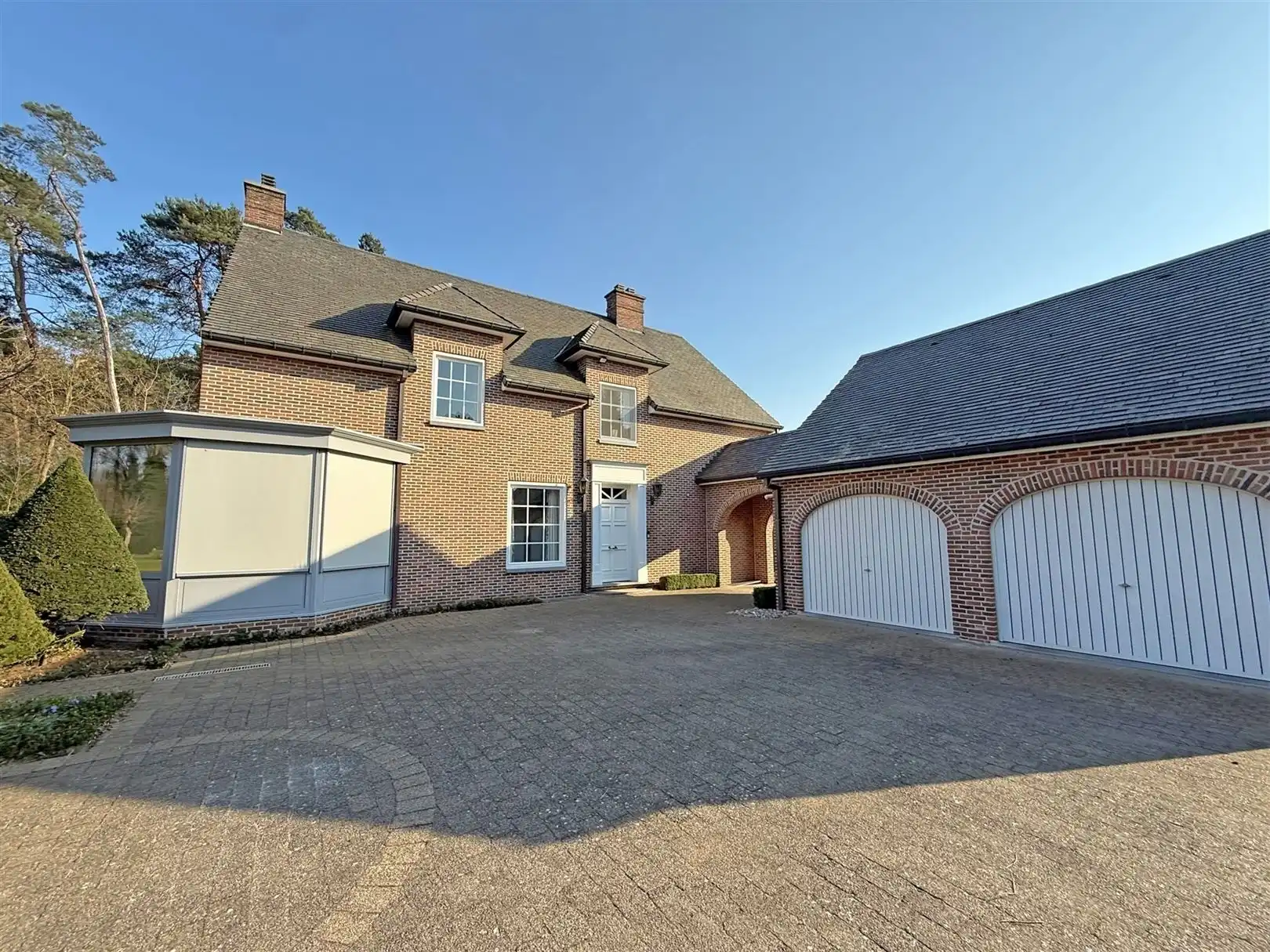 Tijdloze residentiële villa in doodlopende straat foto 3