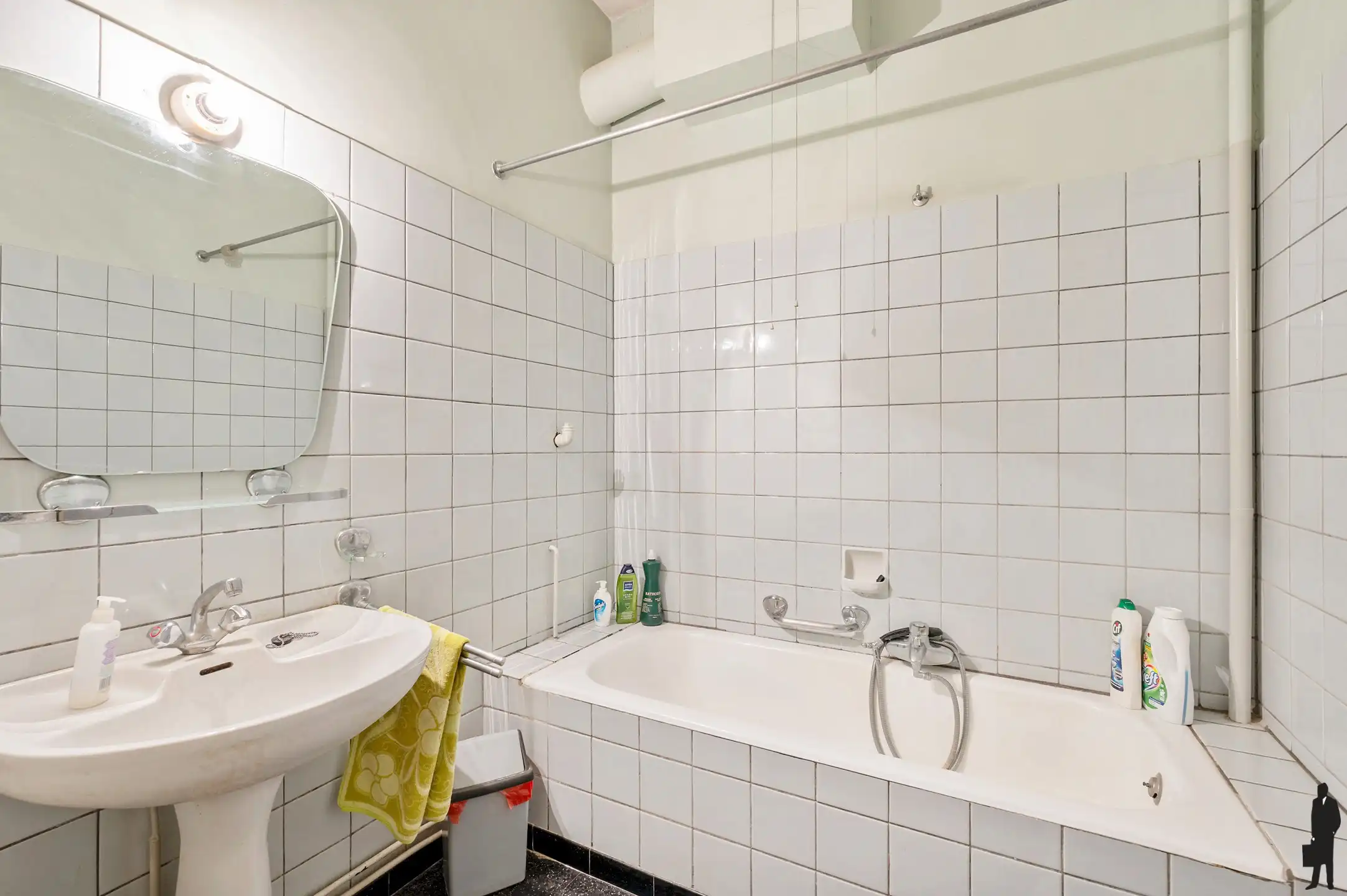 Te renoveren woning met garage én tuin foto 7