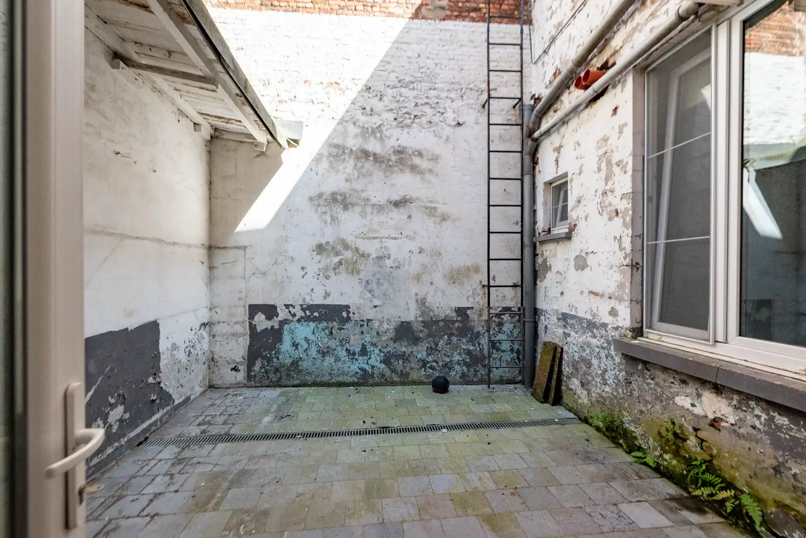 Charmante en veelzijdige woning met studio, 2 slaapkamers foto 29