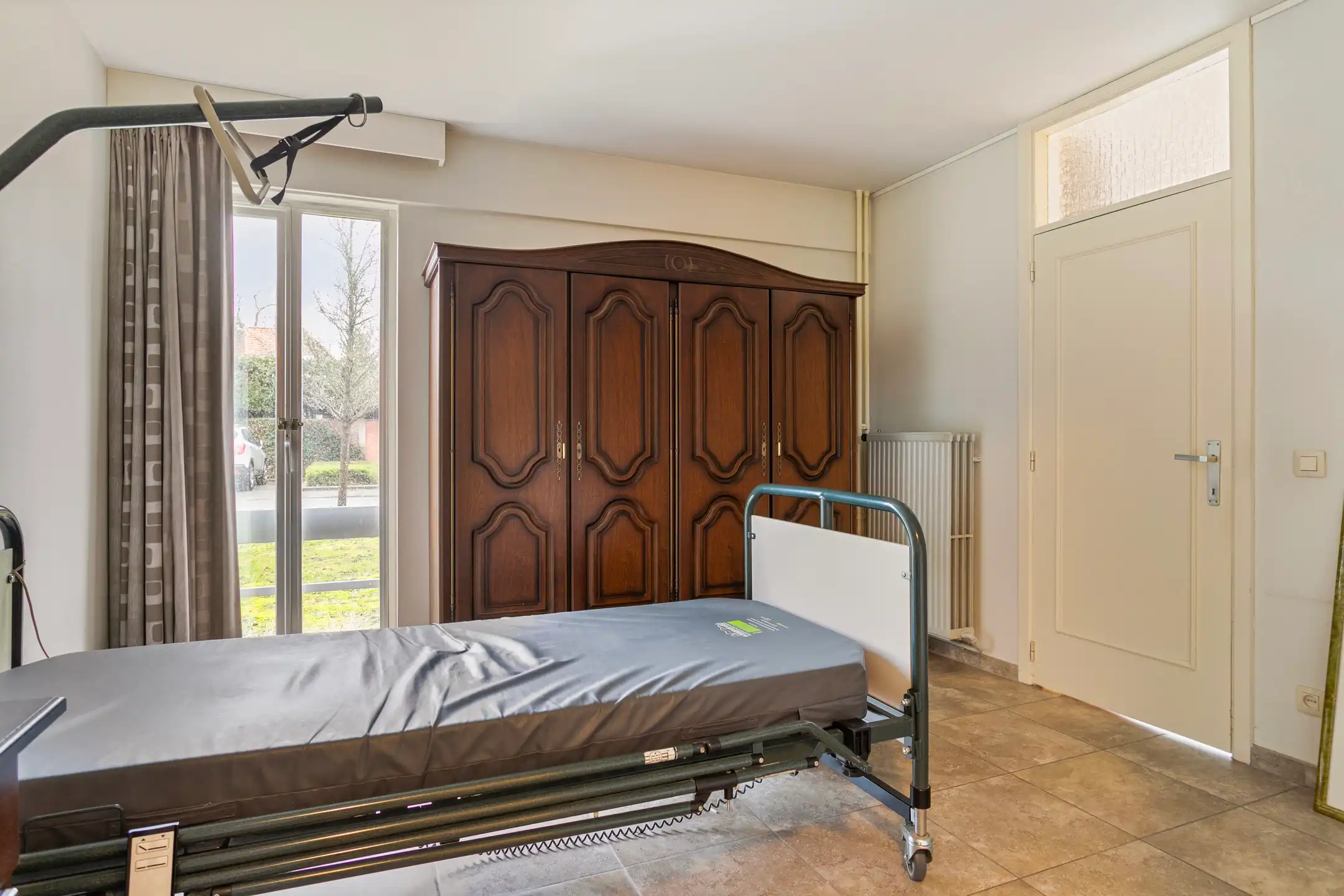 Gerenoveerde serviceflat op rustige locatie te Assebroek foto 5