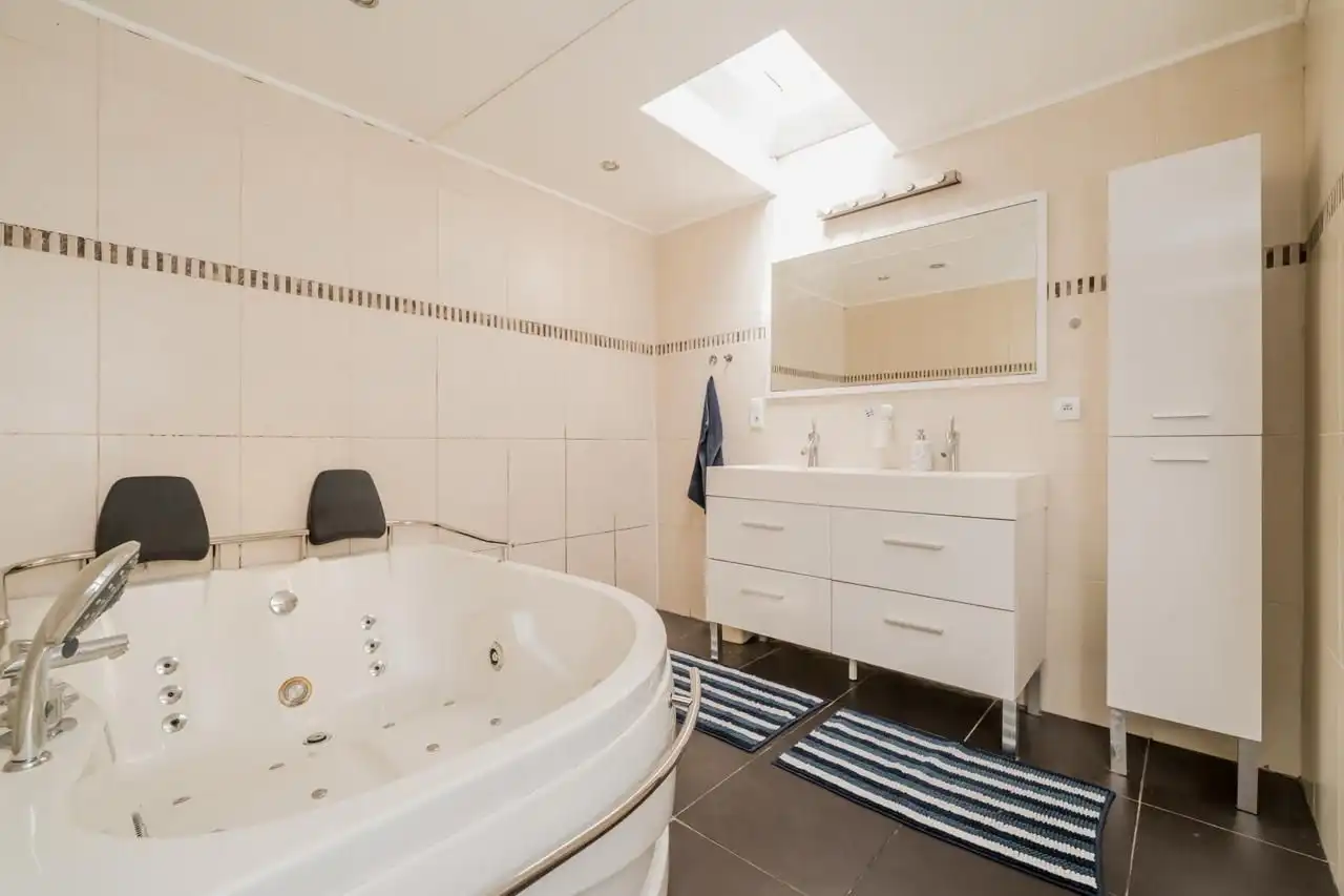 Gezinswoning met 5 slaapkamers in centrum Wilrijk foto 13