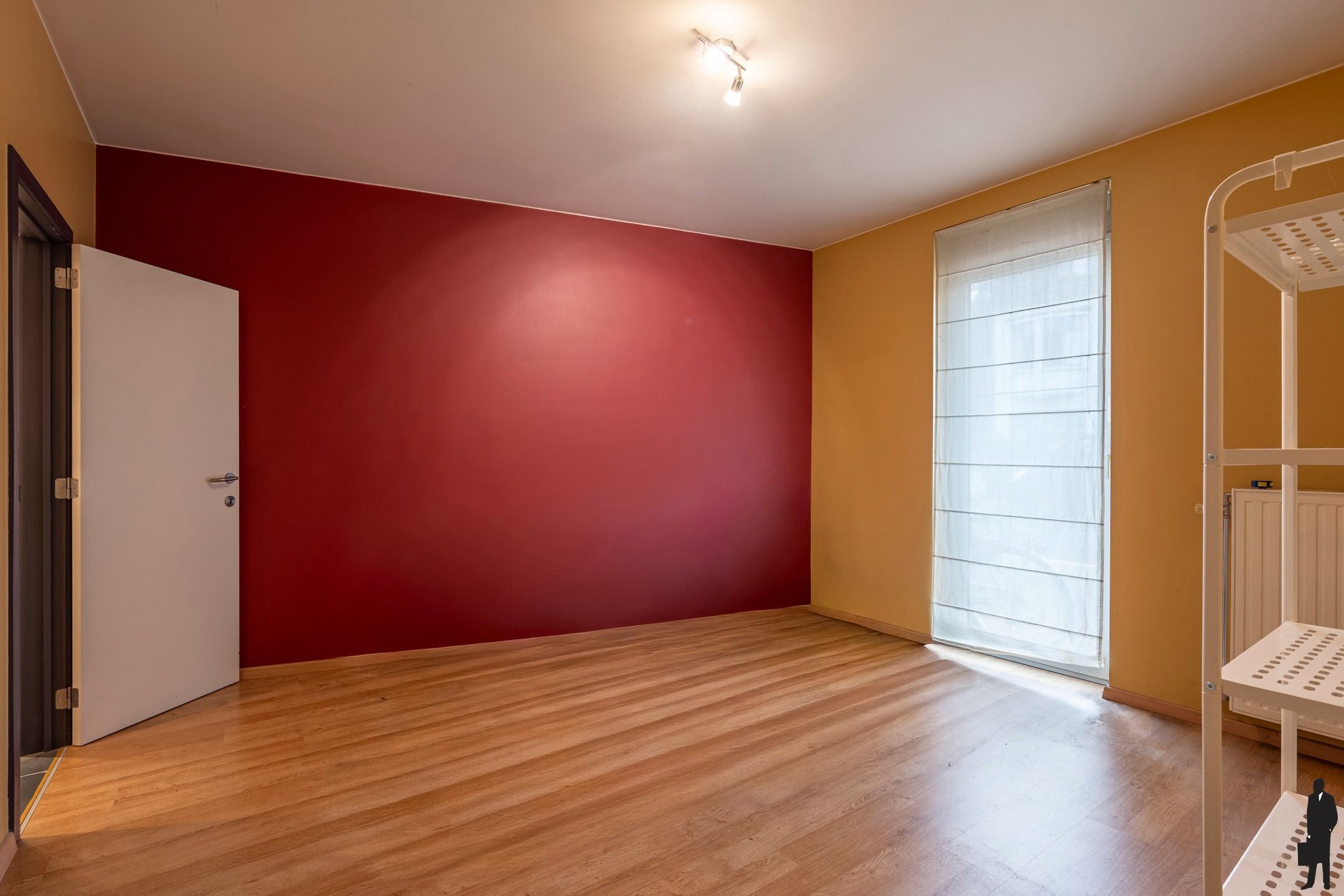 Welgelegen ruim GLVL app met 2 slpks, 2 badks, garage & tuin foto 14