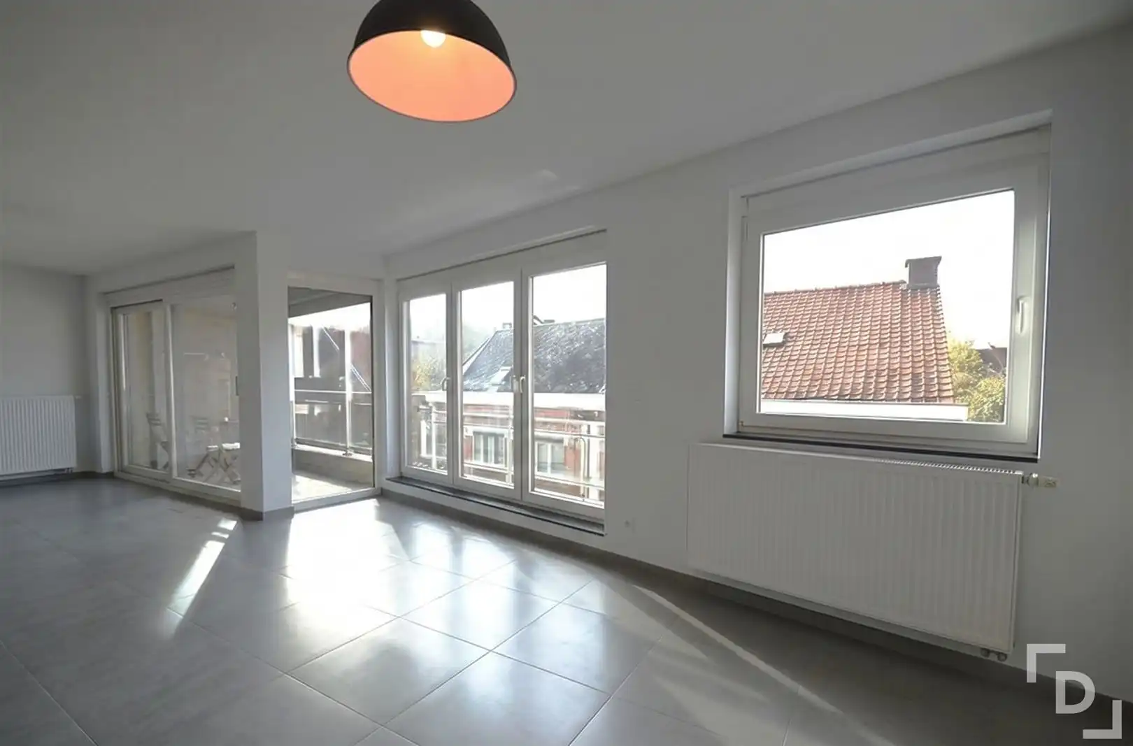 Energiezuinig en ruim appartement in centrum Ieper foto 5