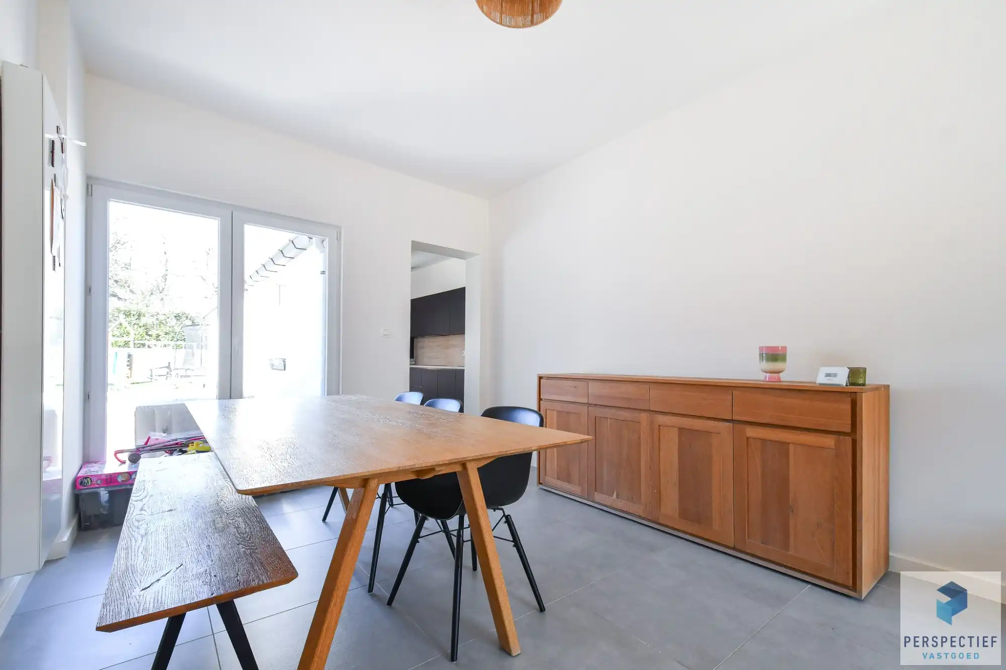 Ruime mooi gerenoveerde woning met 3 slpk en tuin foto 6