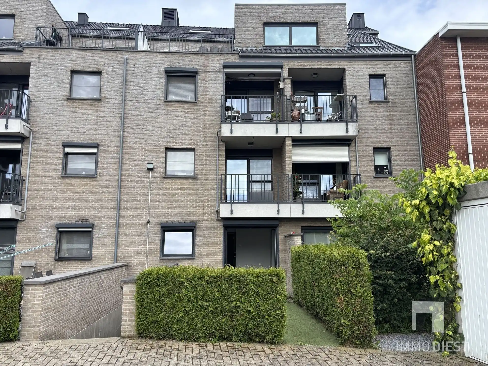 Energiezuinig appartement in centrum met kelder en garagebox foto 2