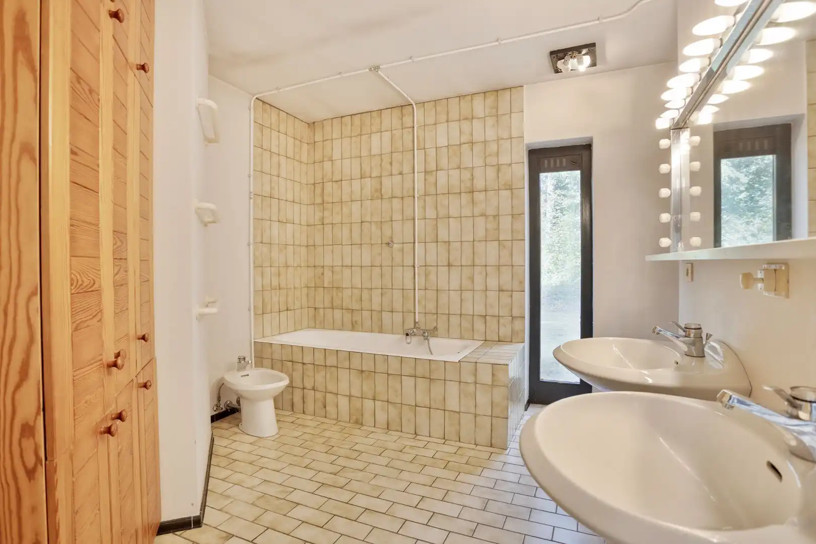 Ruime woning in een doodlopende straat met 4 slaapkamers, 2 badkamers op een prachtig perceel vlak bij het Meerdaalwoud  foto 20