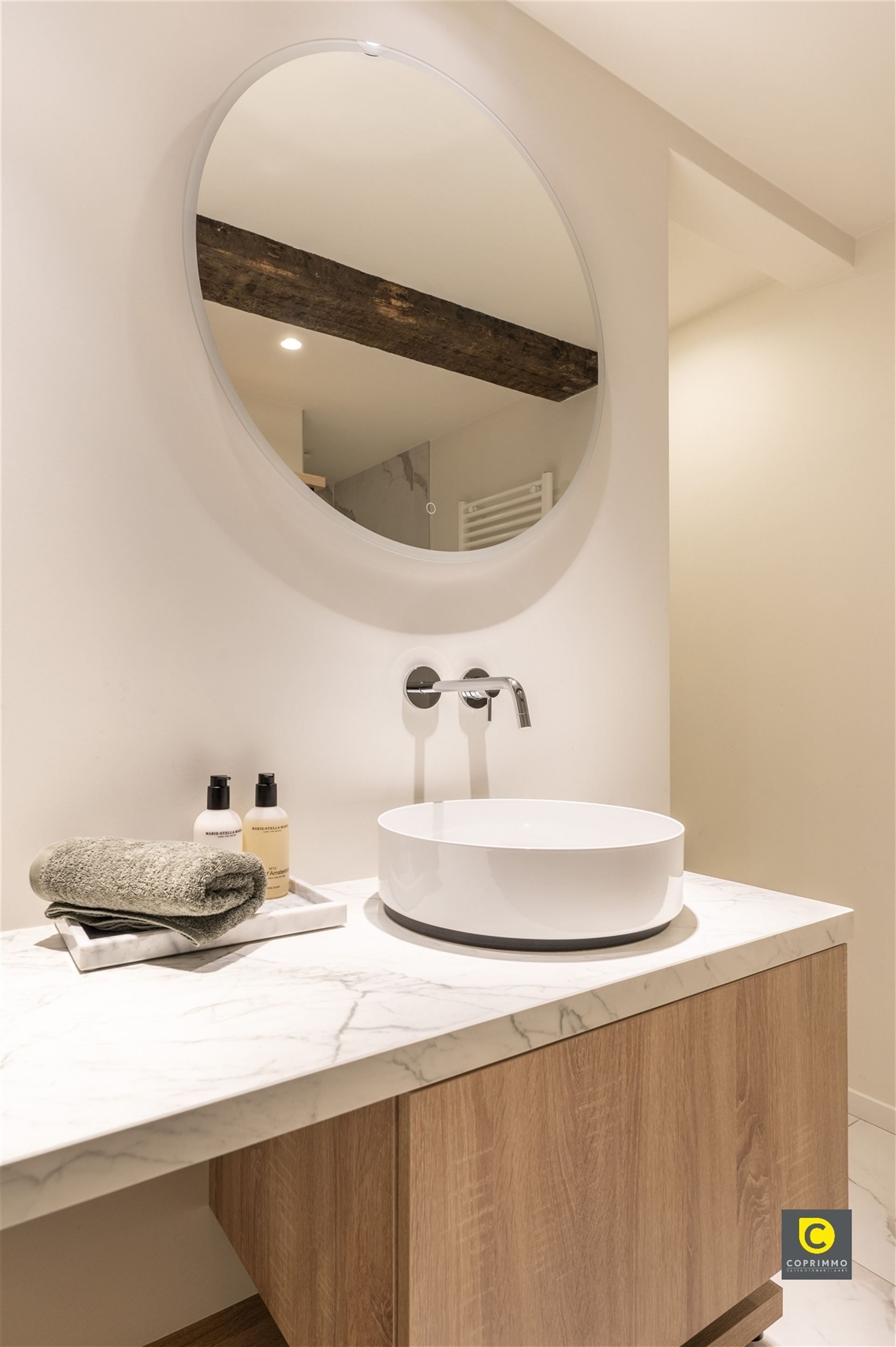 Unieke meesterwoning met garage foto 30