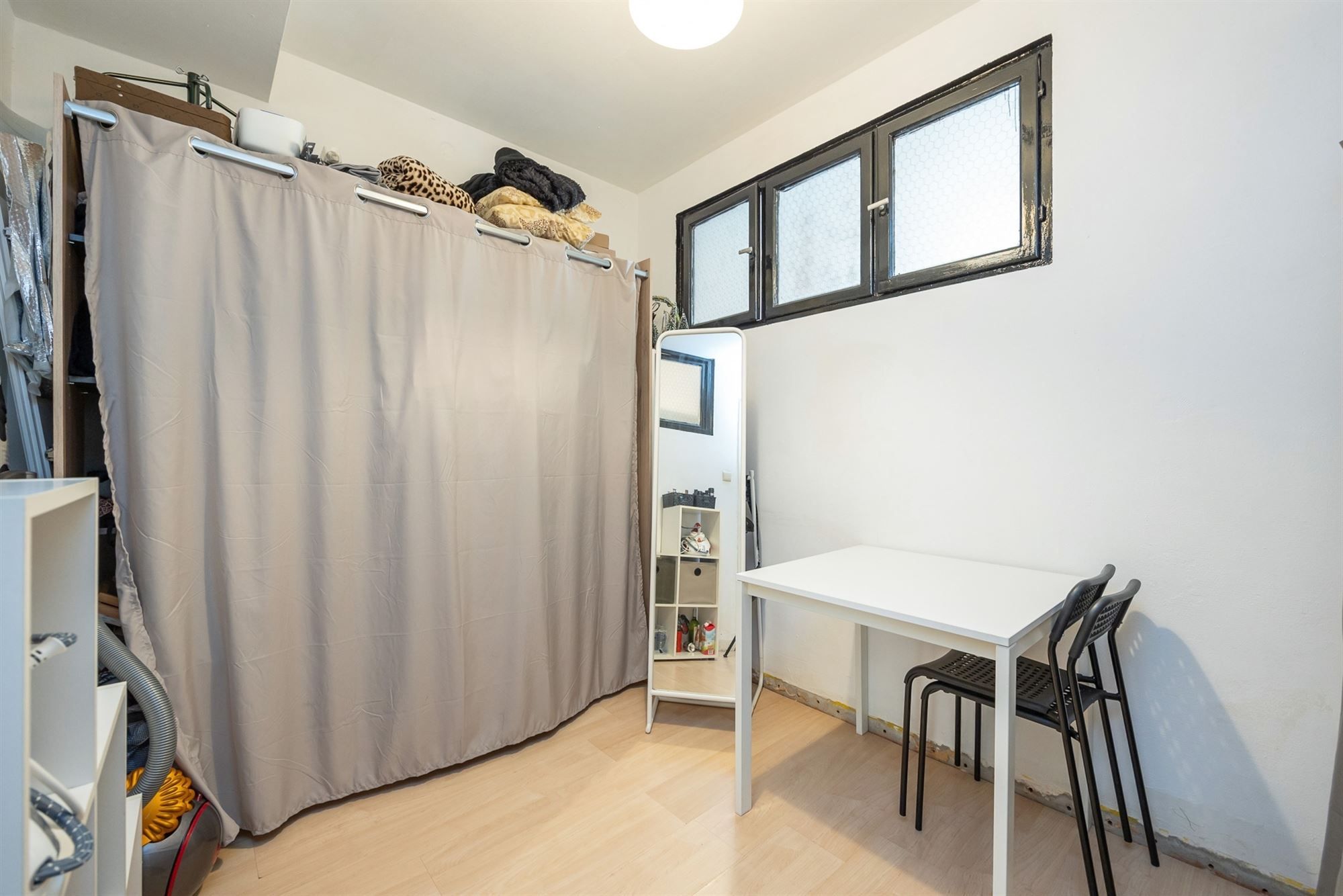 Gelijkvloersappartement met stadskoer en garagebox foto 15