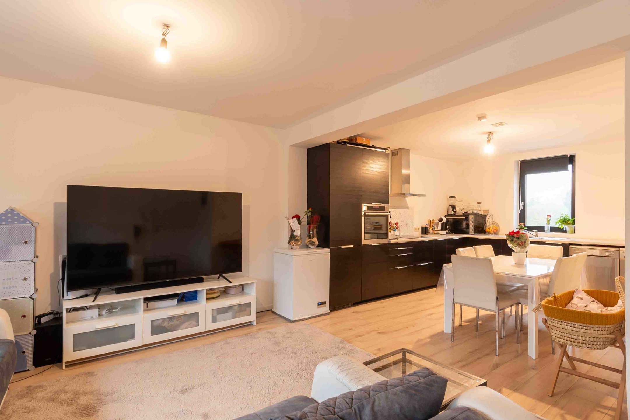 Duplex appartement met 2 slaapkamers! foto 2