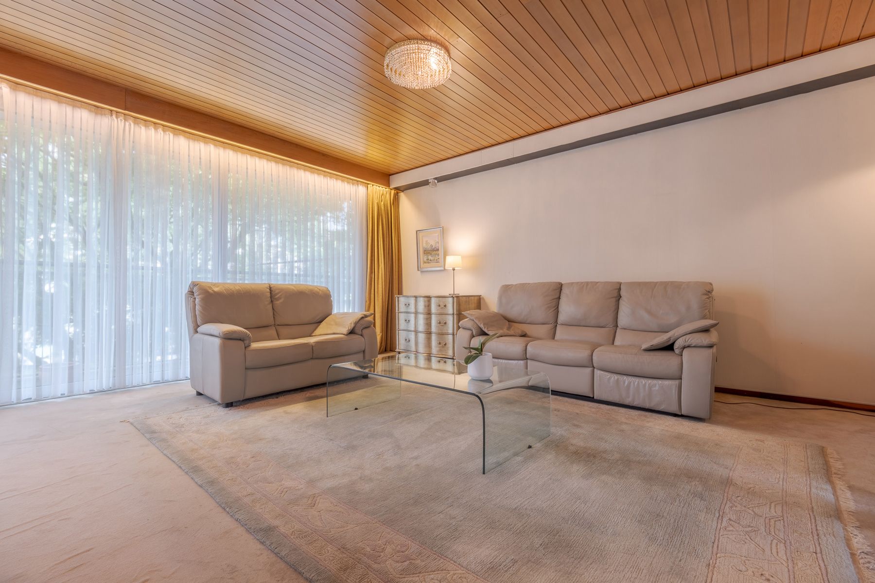 Leuk en ruim appartement met potentieel  foto 4