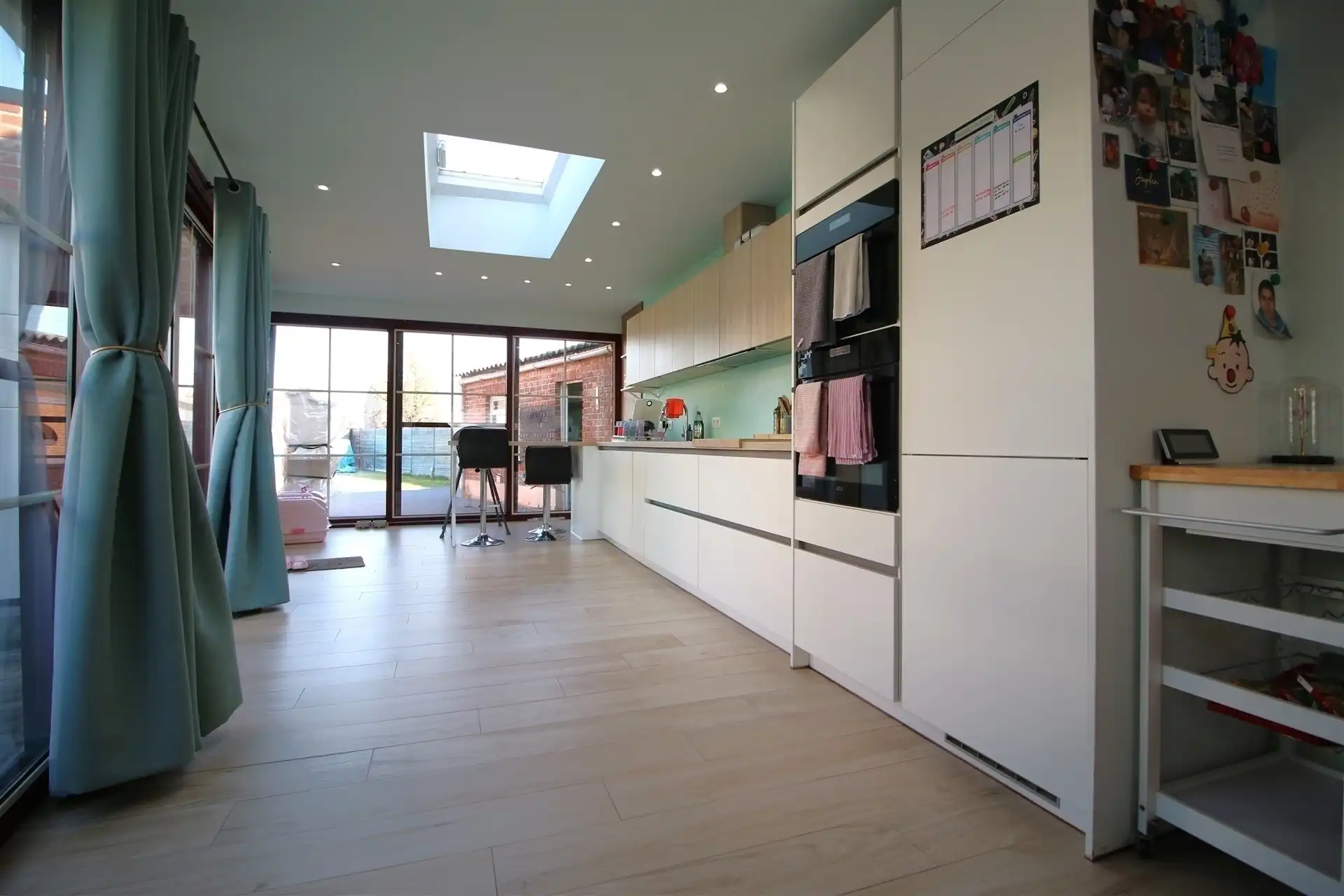 Gerenoveerde woning met 4 slaapkamers foto 6