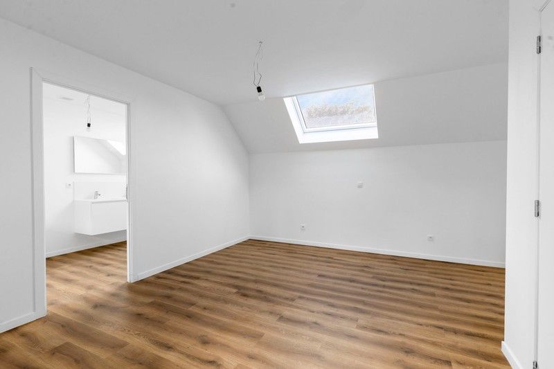 Volledig gerenoveerde woning met 3 slaapkamers, tuin, terras en parkeerplaats TE KOOP in Beveren-Leie! foto 18