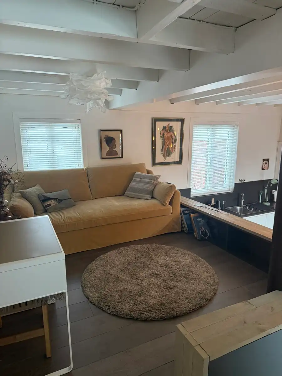 Gemeubeld instapklaar hip huisje !!! foto 3