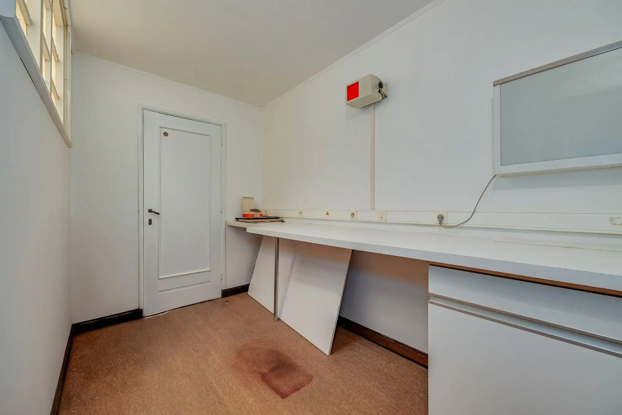 Ruime woning met veelzijdige praktijkruimtes foto 20