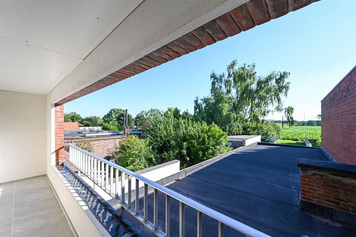 Mooi gerenoveerde woning met tuin en polderzicht foto 22